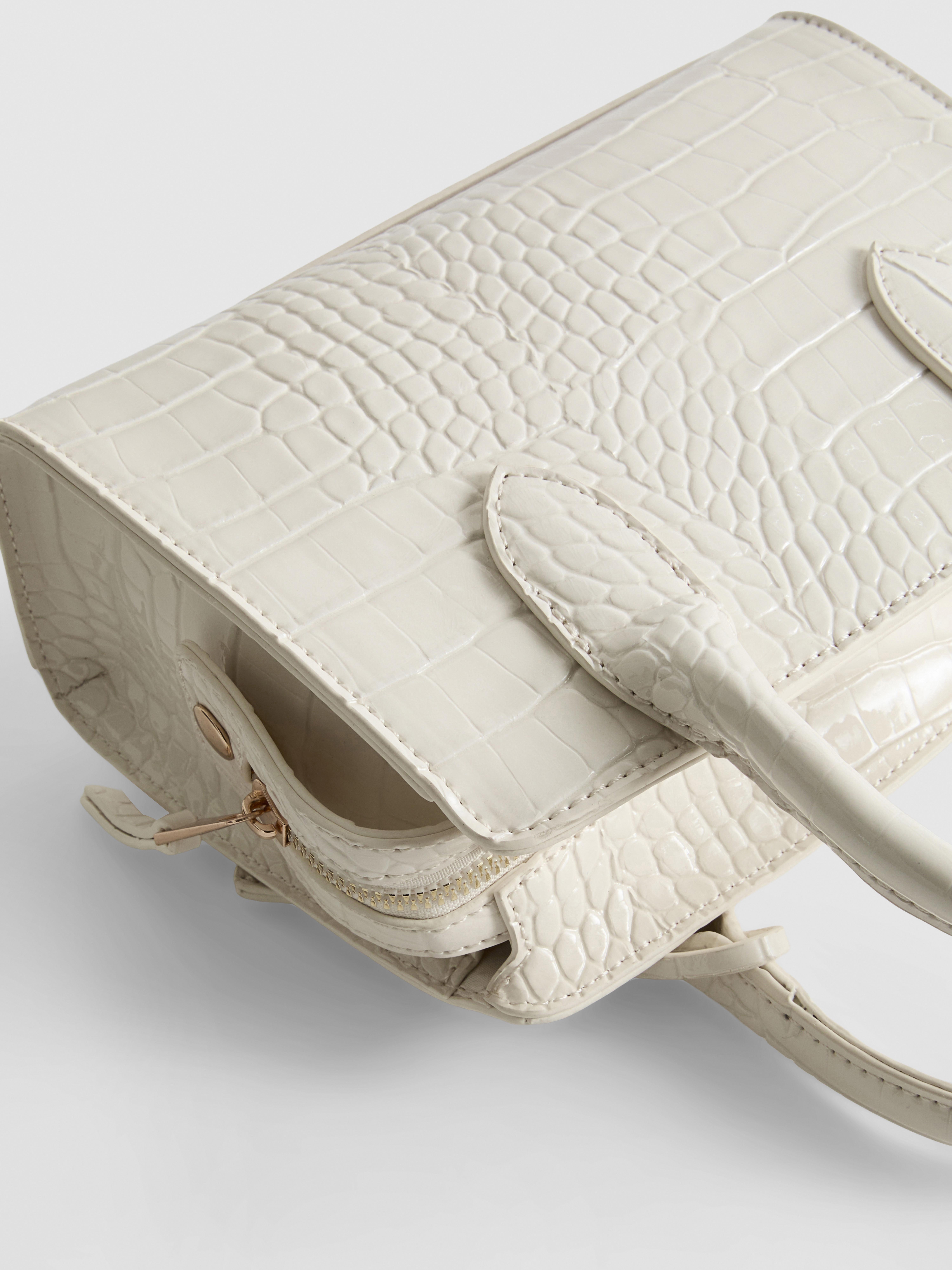 Croc-Effect Grab Bag