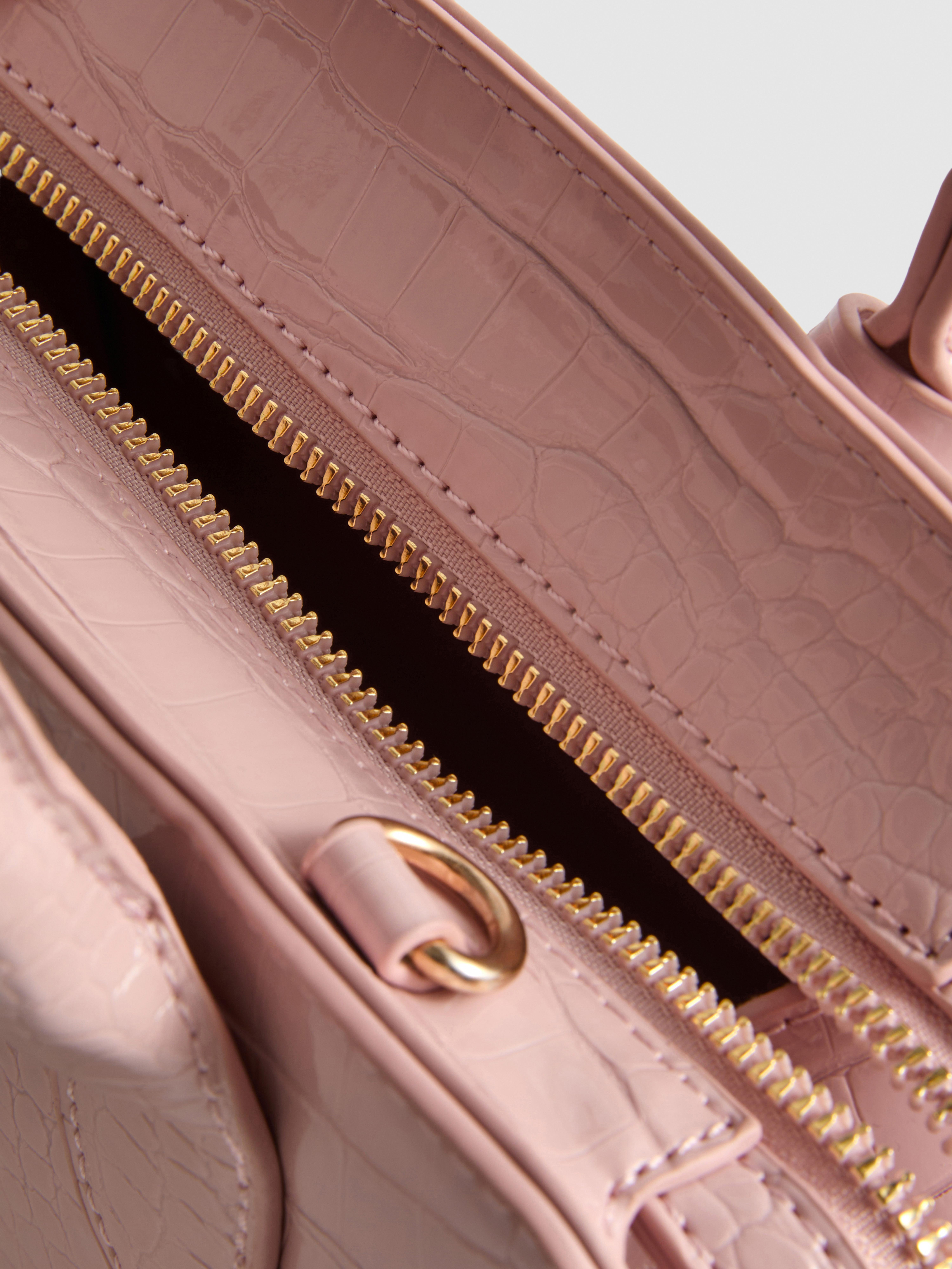 Handtasche in Kroko-Optik