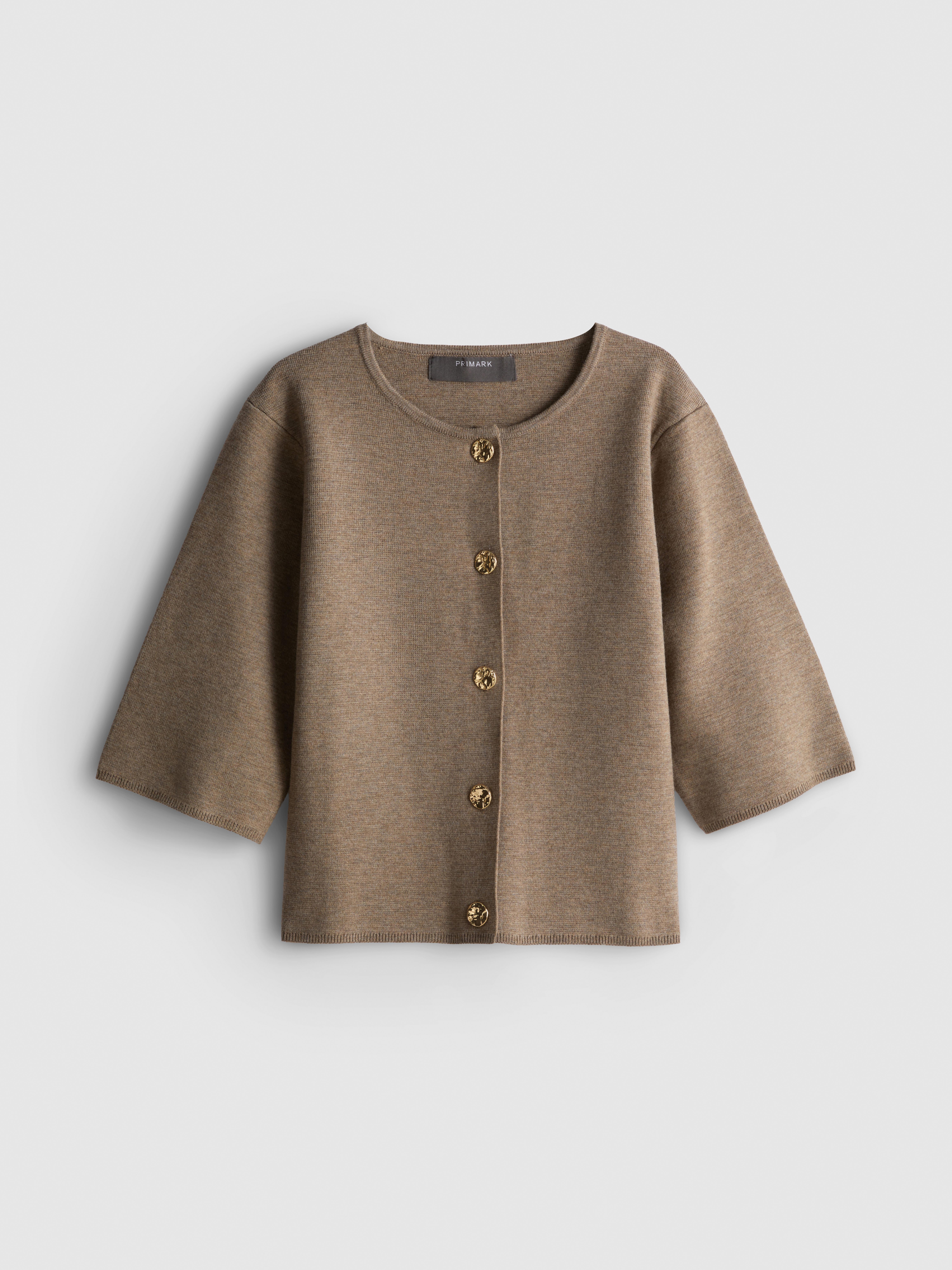 Boxy Roundneck Cardigan