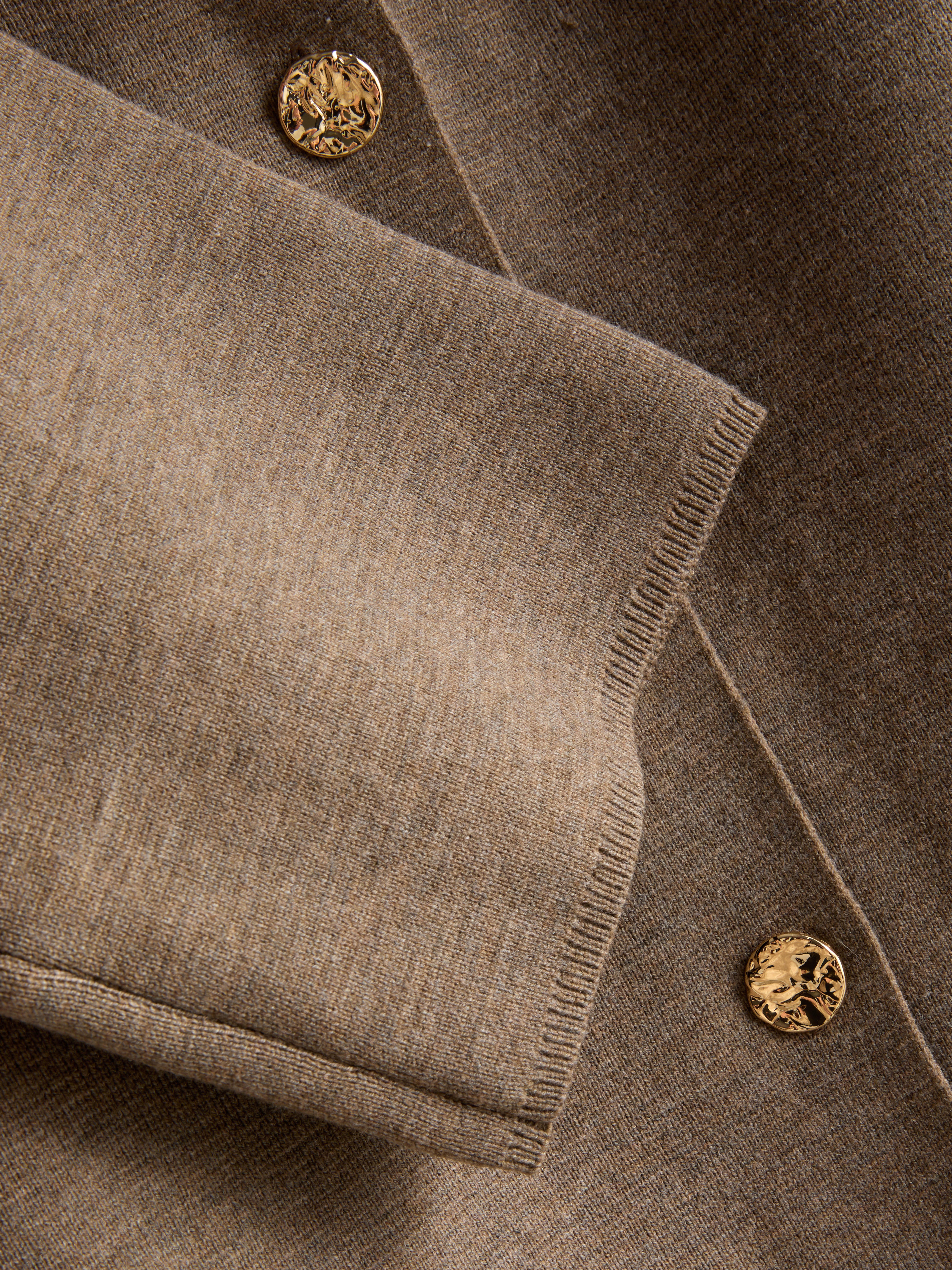 Boxy Roundneck Cardigan