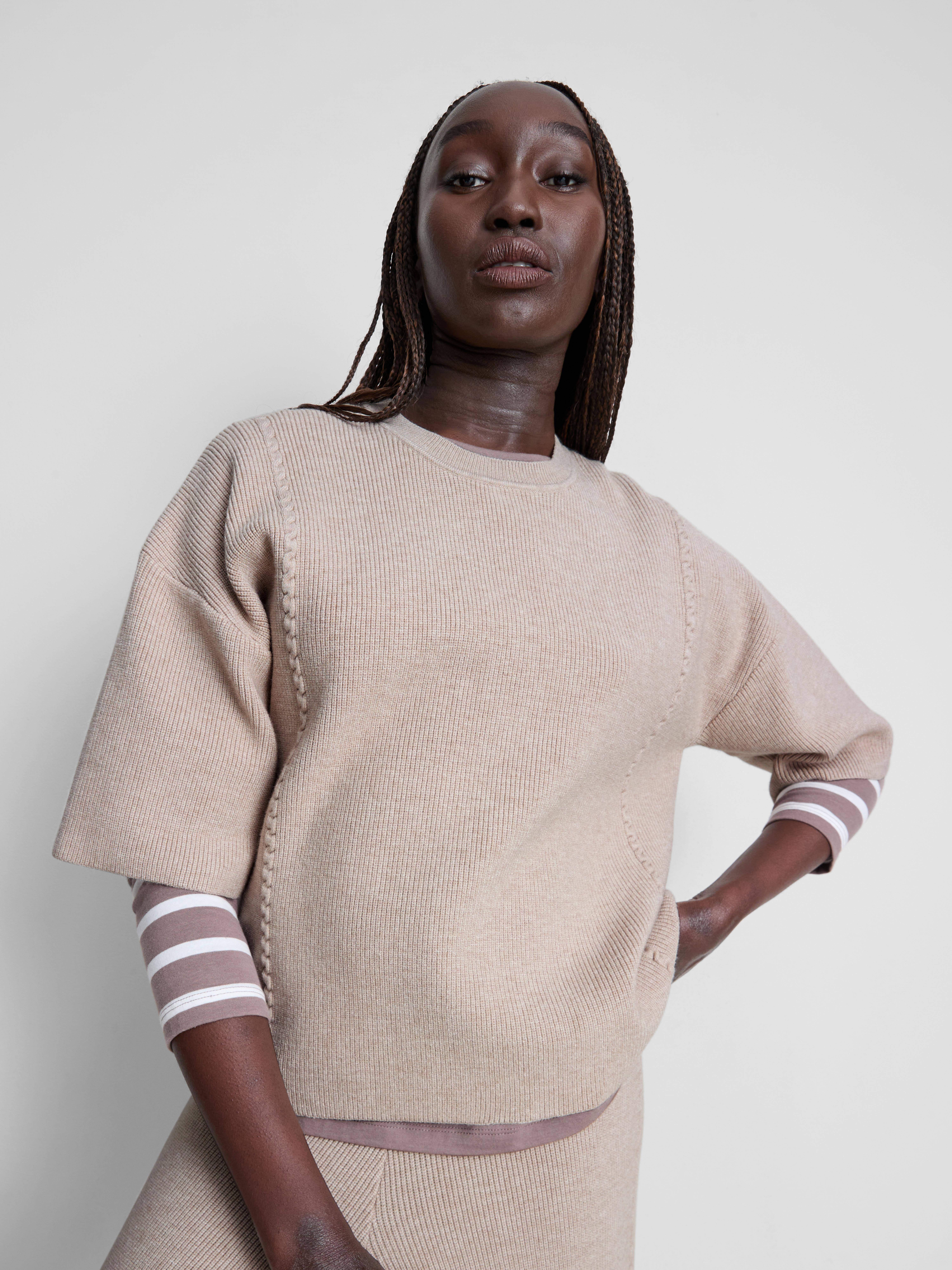 Gebreid T-shirt met verlaagde mouwen