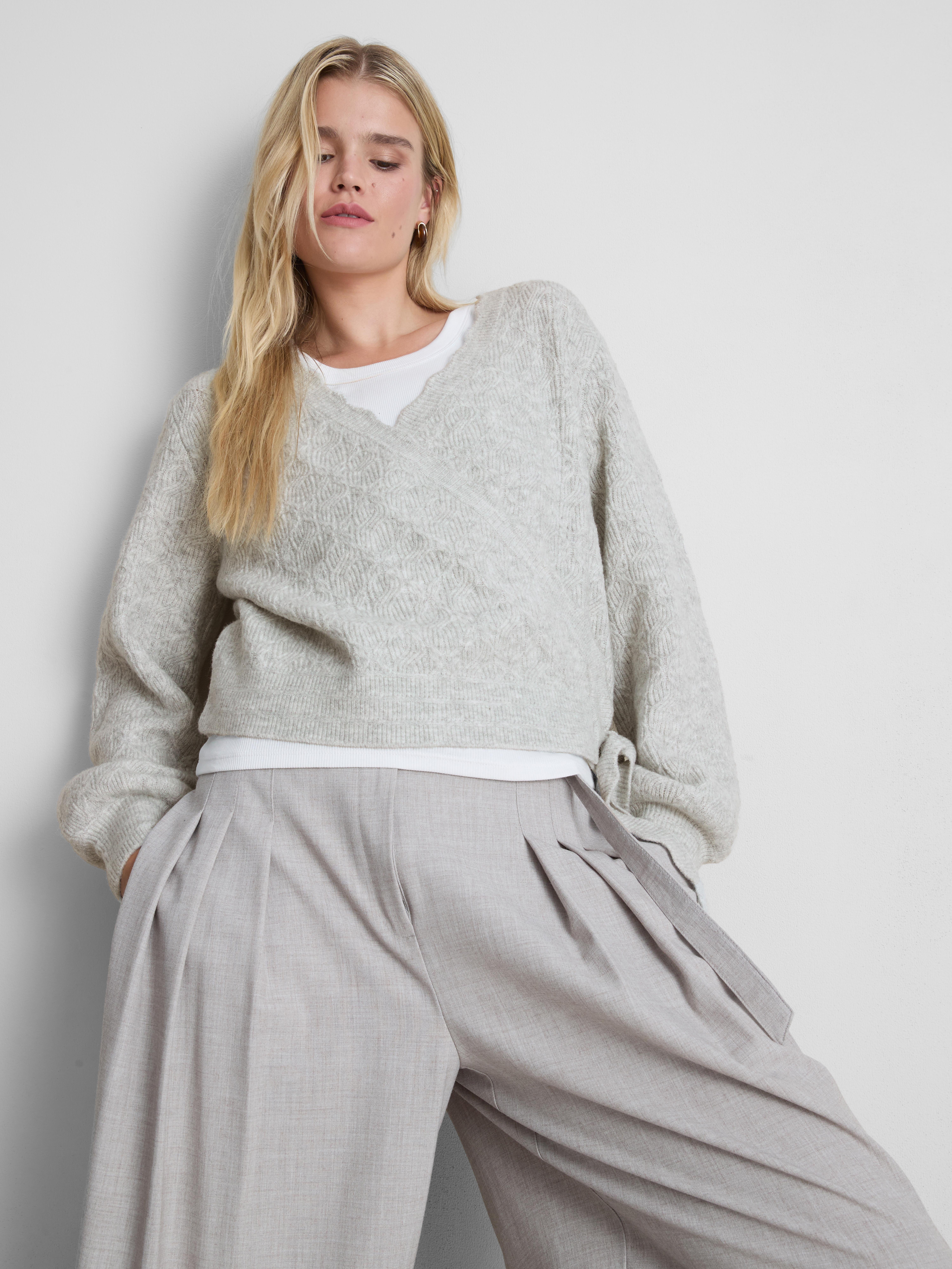 Strickcardigan aus Wollgemisch in Wickeloptik Hellgrau