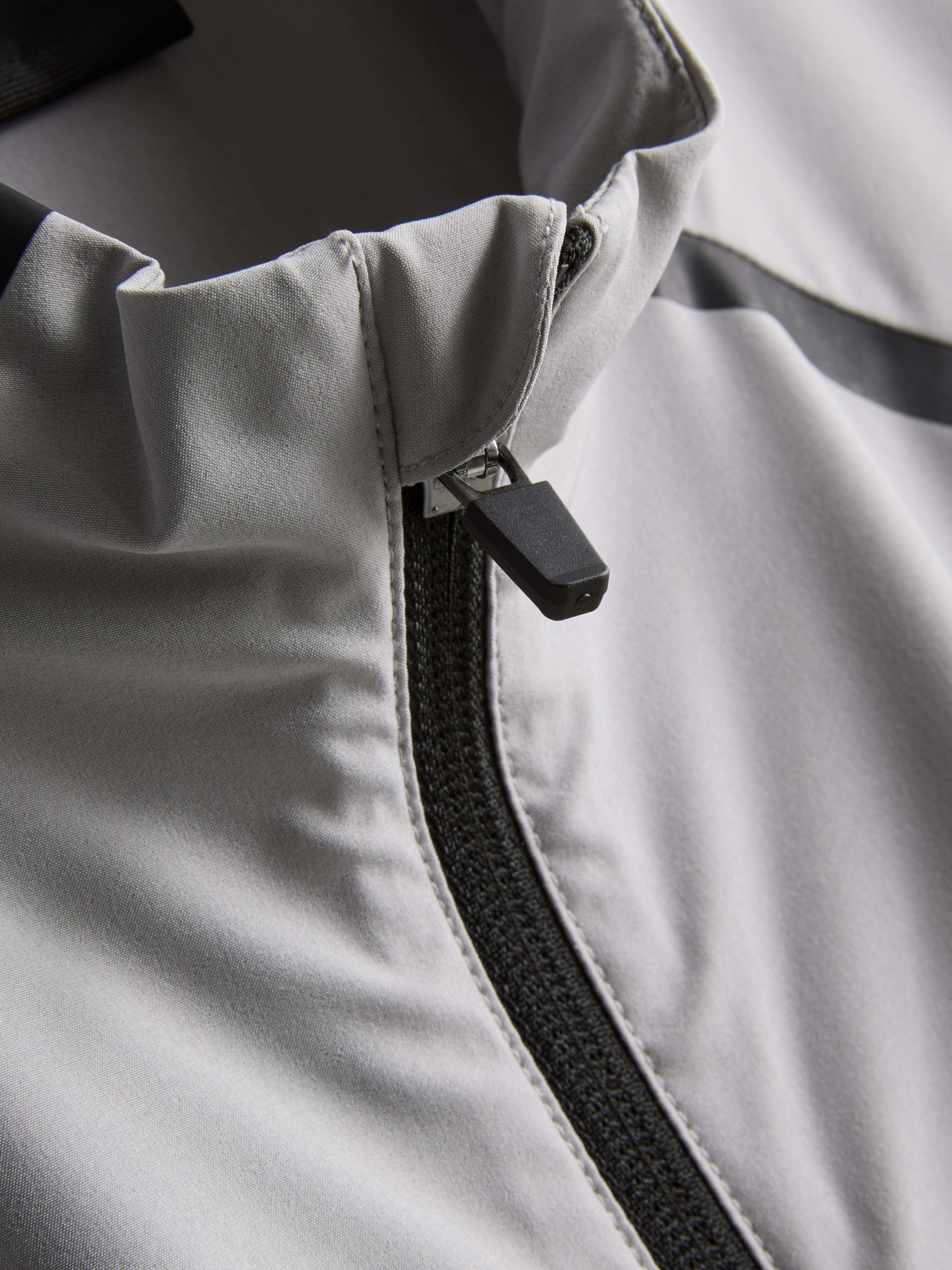 Active-Jacke mit Reißverschluss