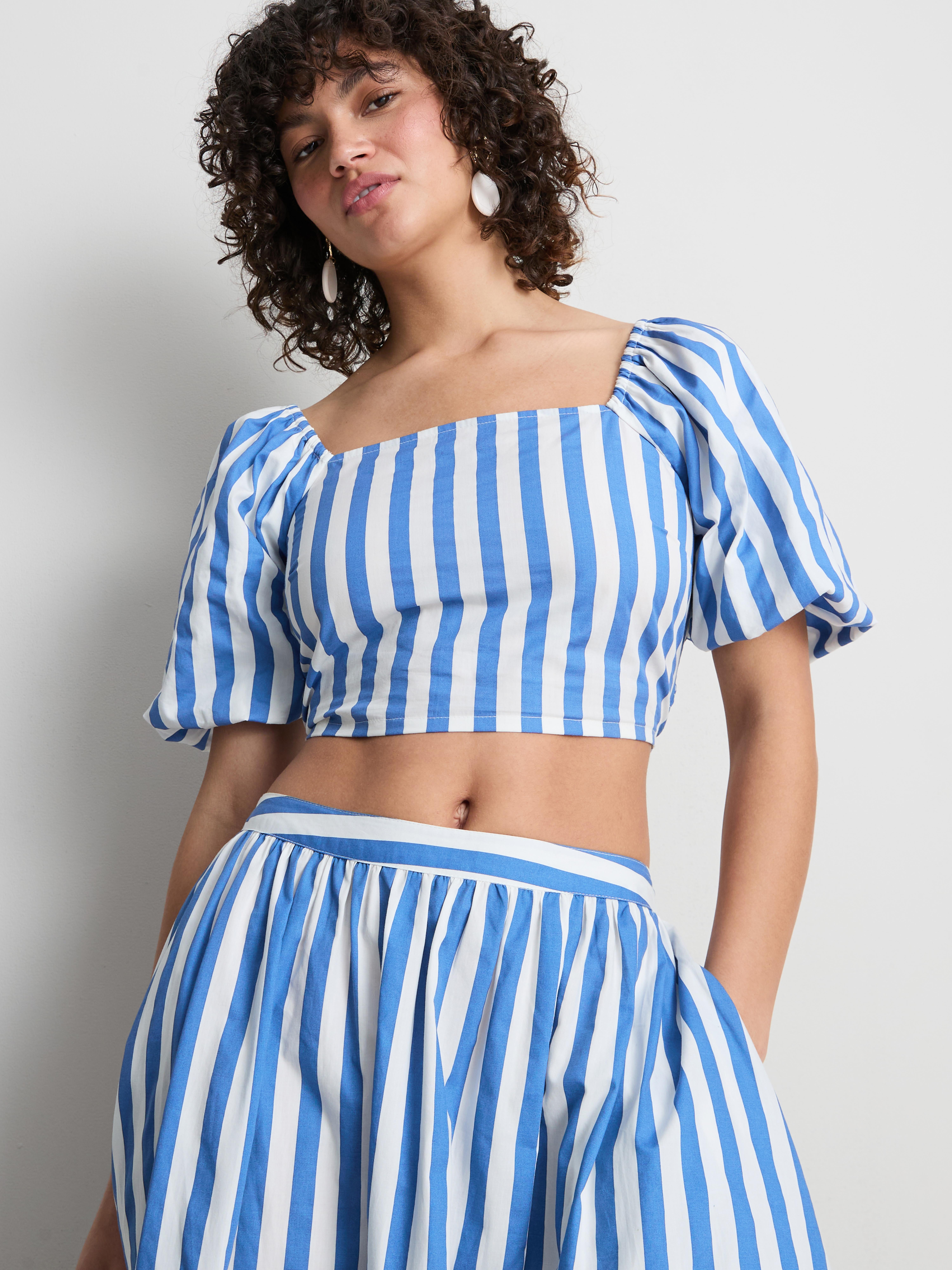 Gestreiftes Bardot-Top mit Puffärmeln
