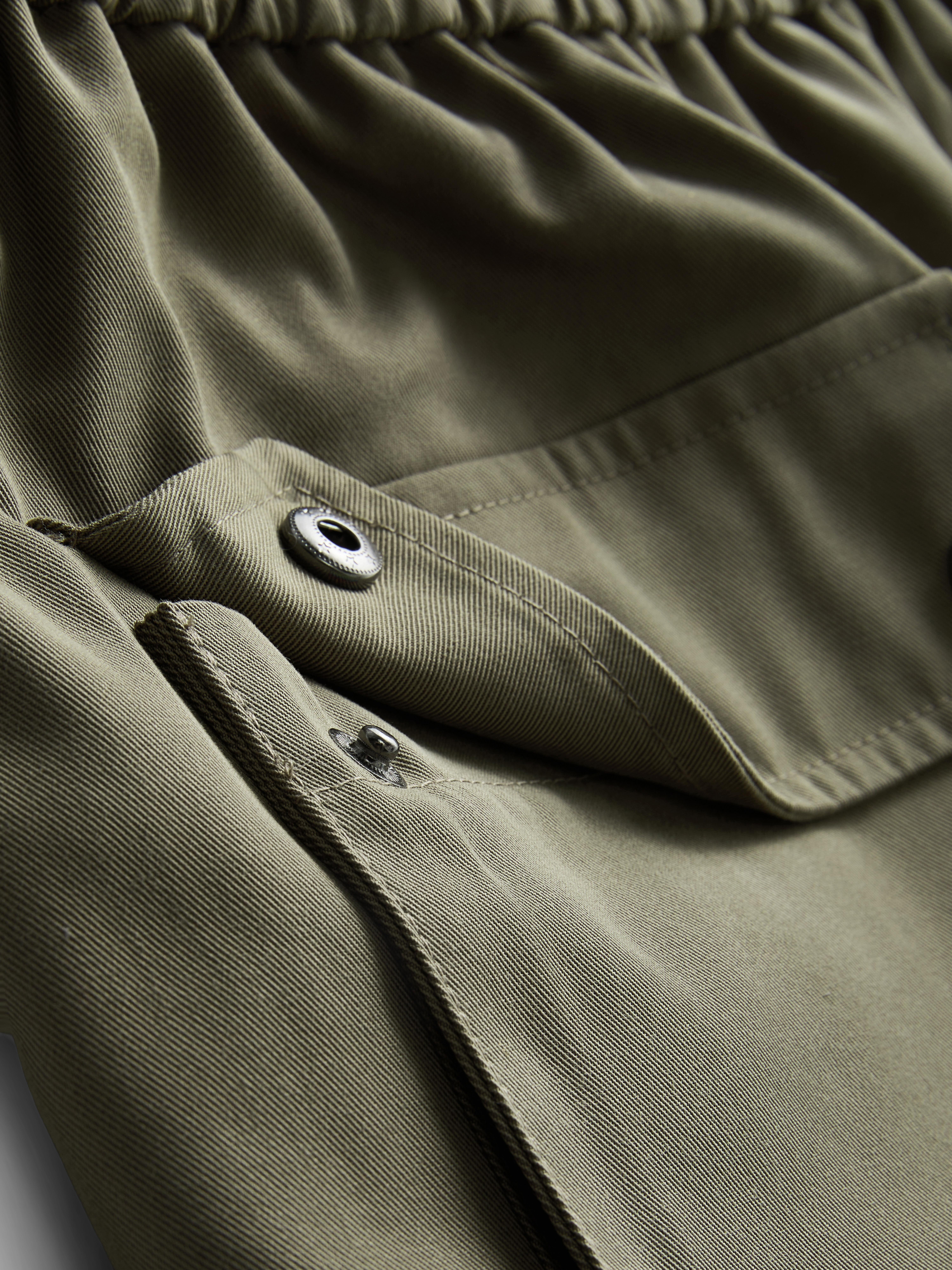 Short cargo en coton majoritaire