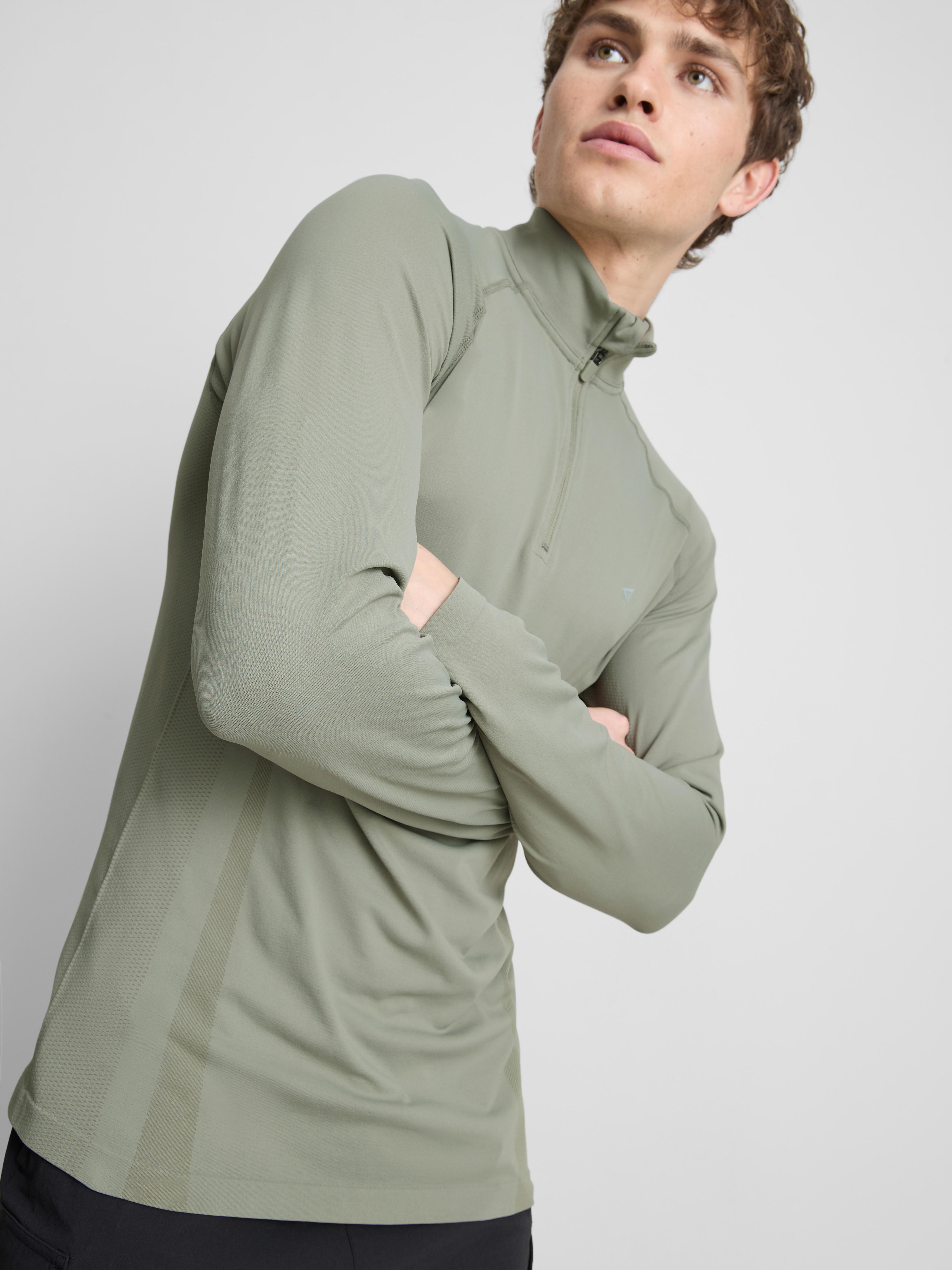 Quarter Zip Gym Top