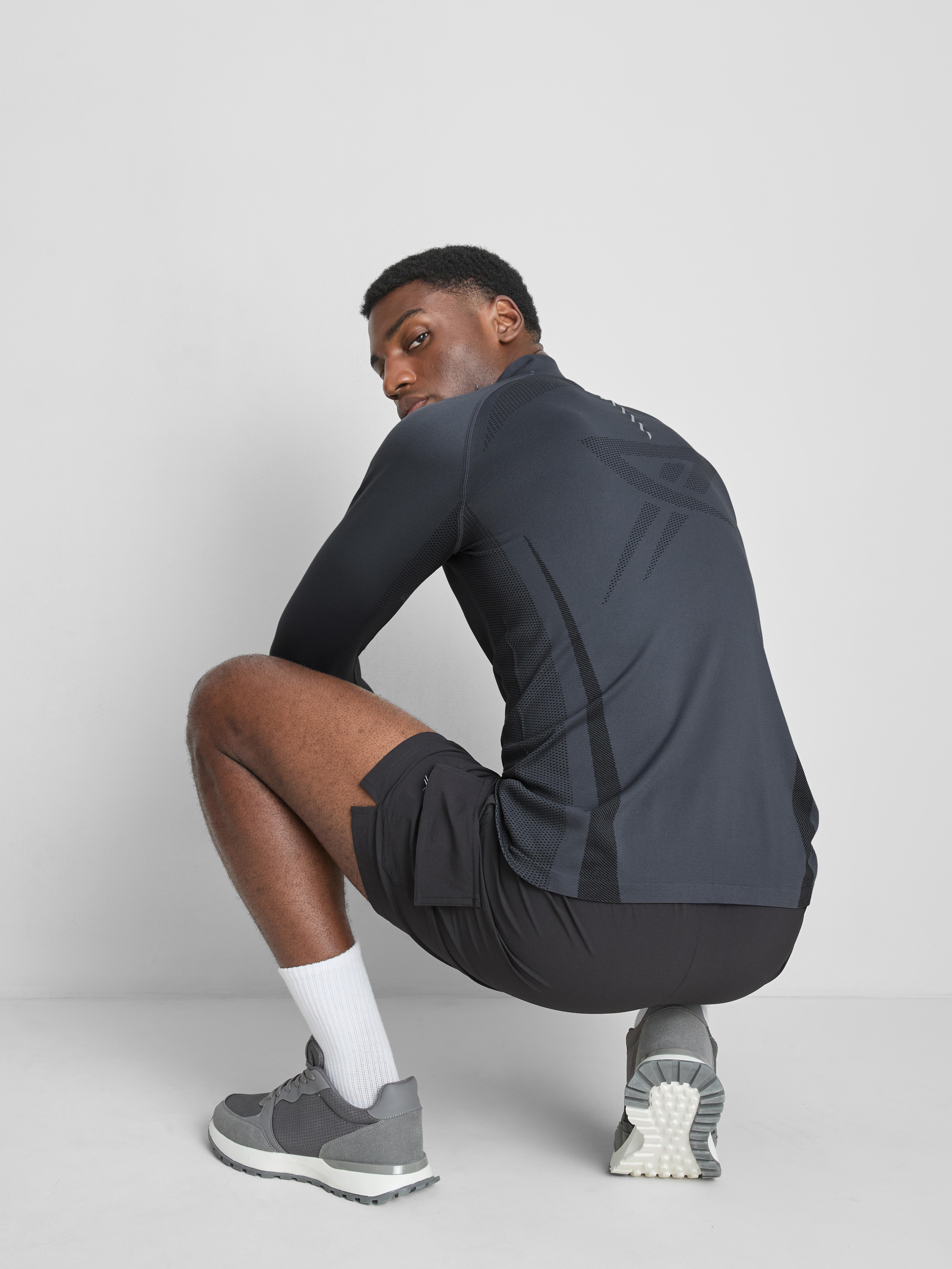 Men's Black Quarter-Zip Long Sleeve Gym Top | Primark
