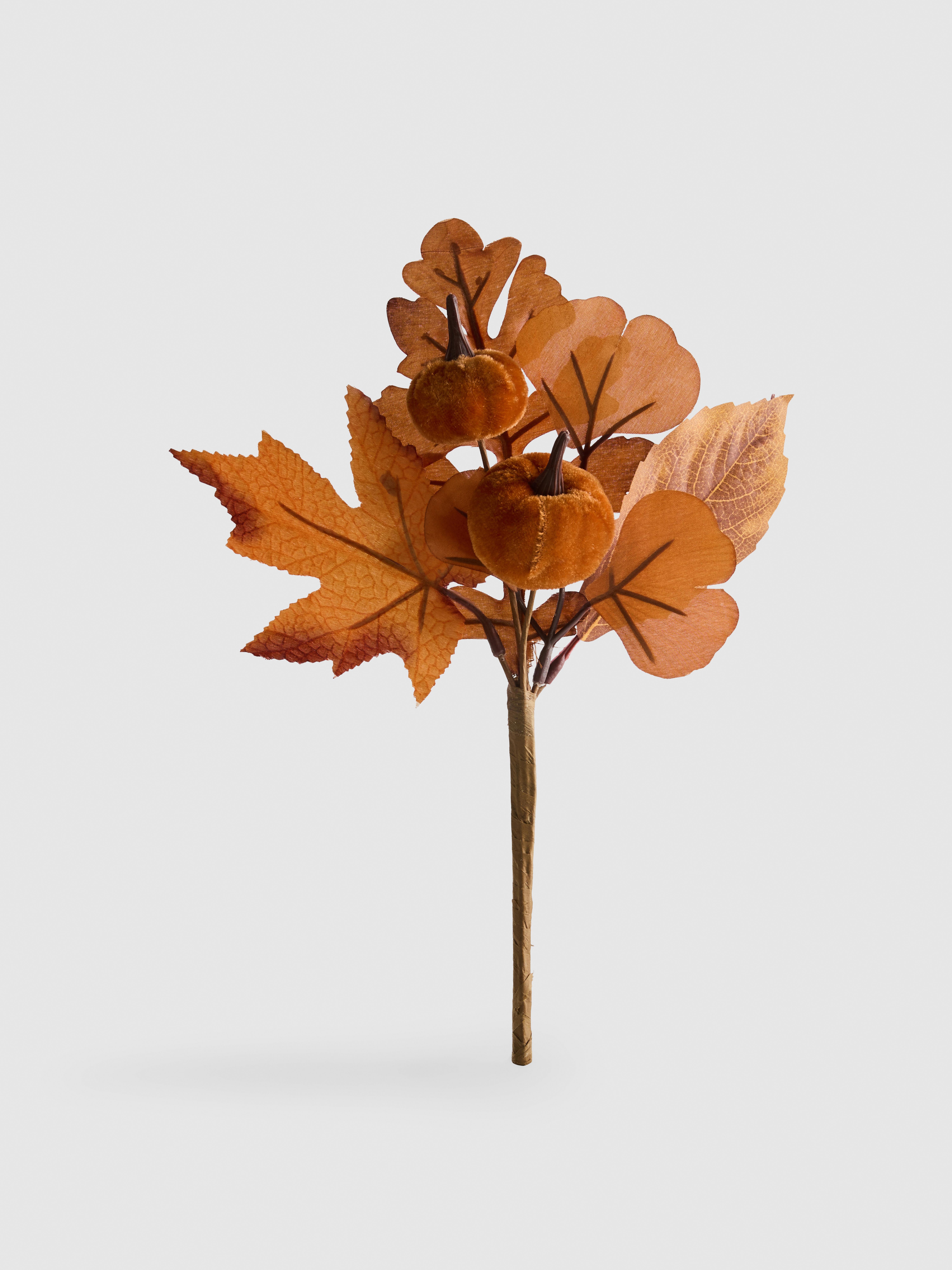 Steel met diverse imitatieherfstbladeren