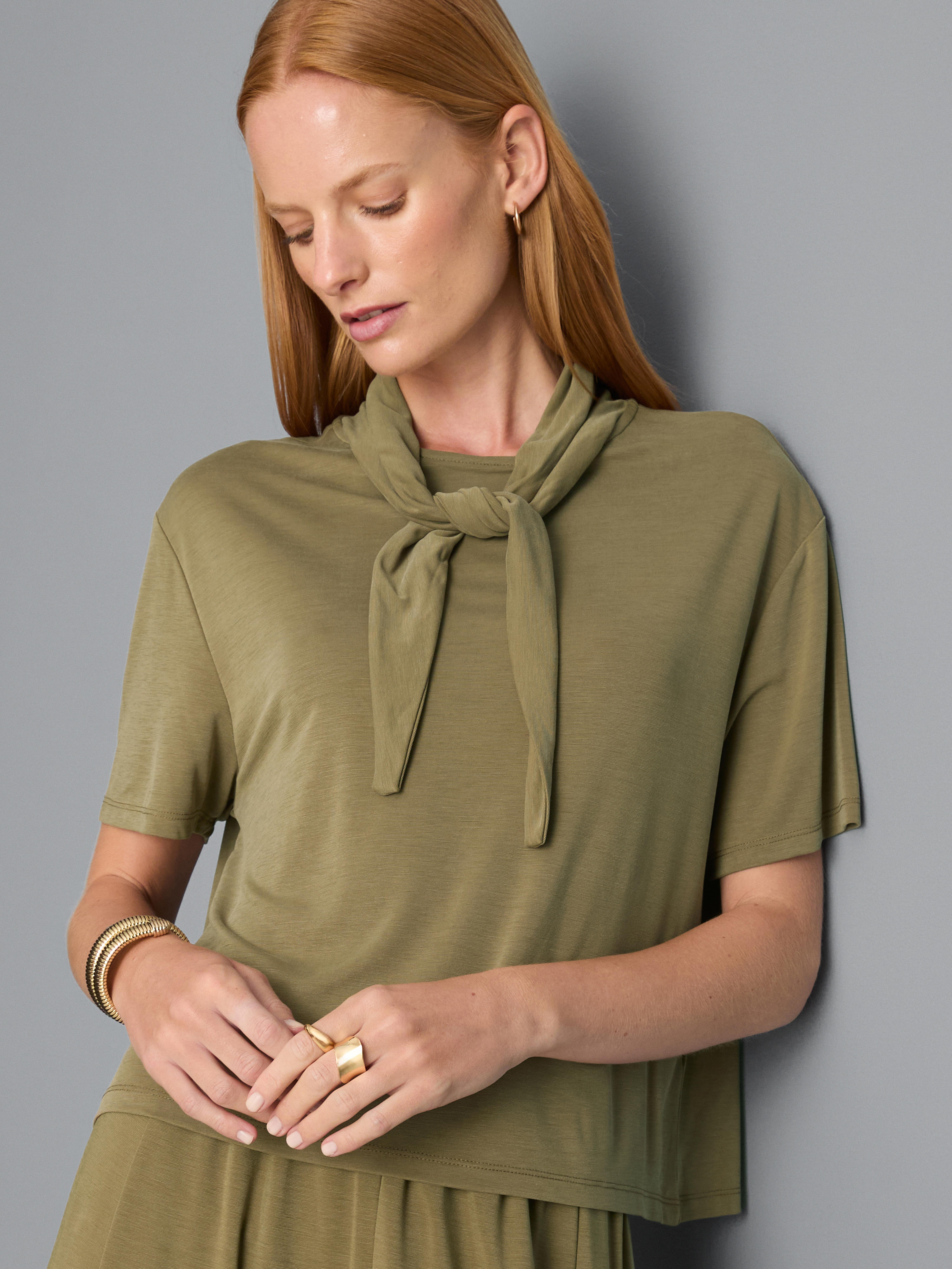 Camiseta de punto con cuello anudado
