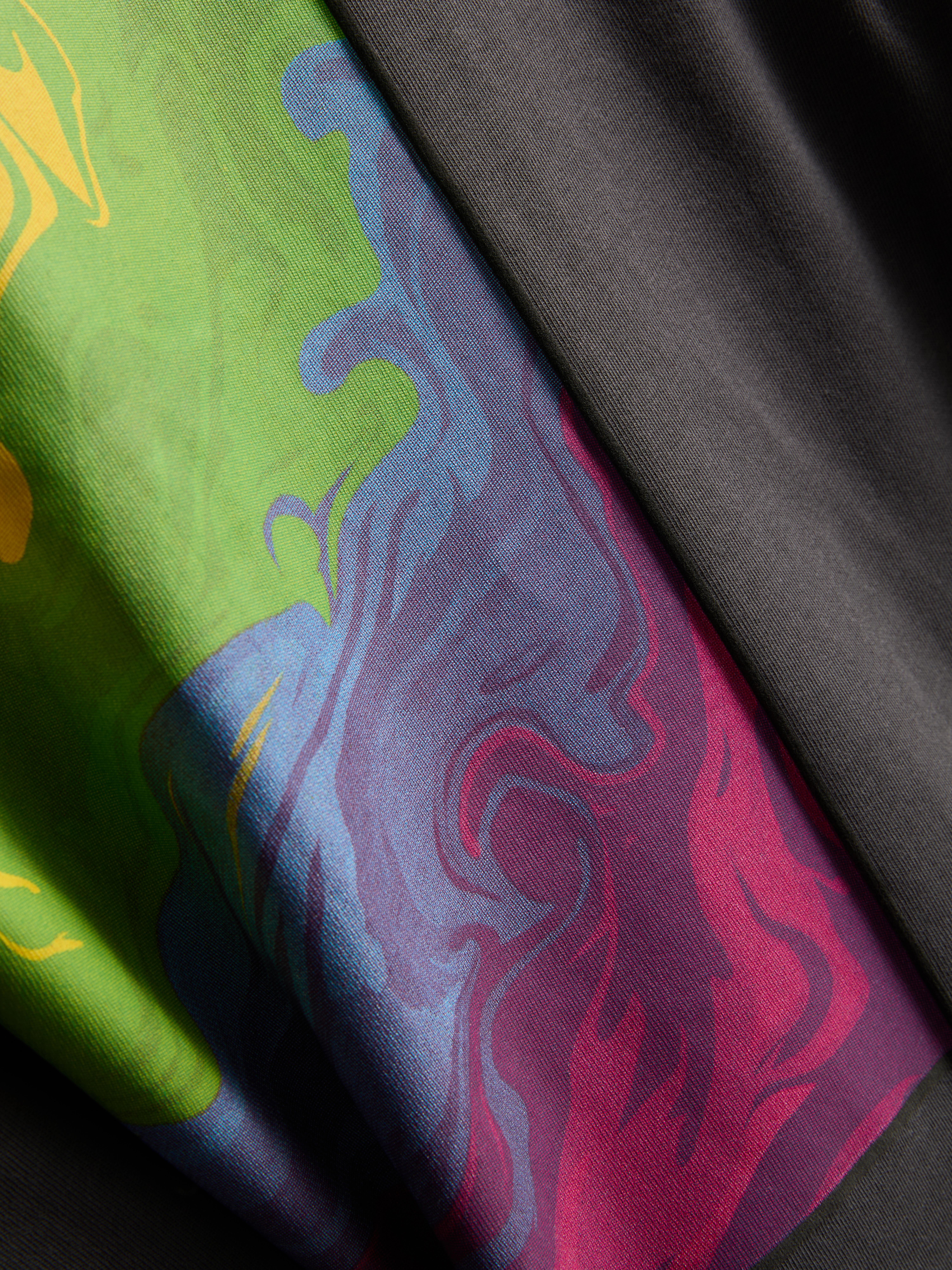 T-Shirt mit Pride-Herz-Grafik