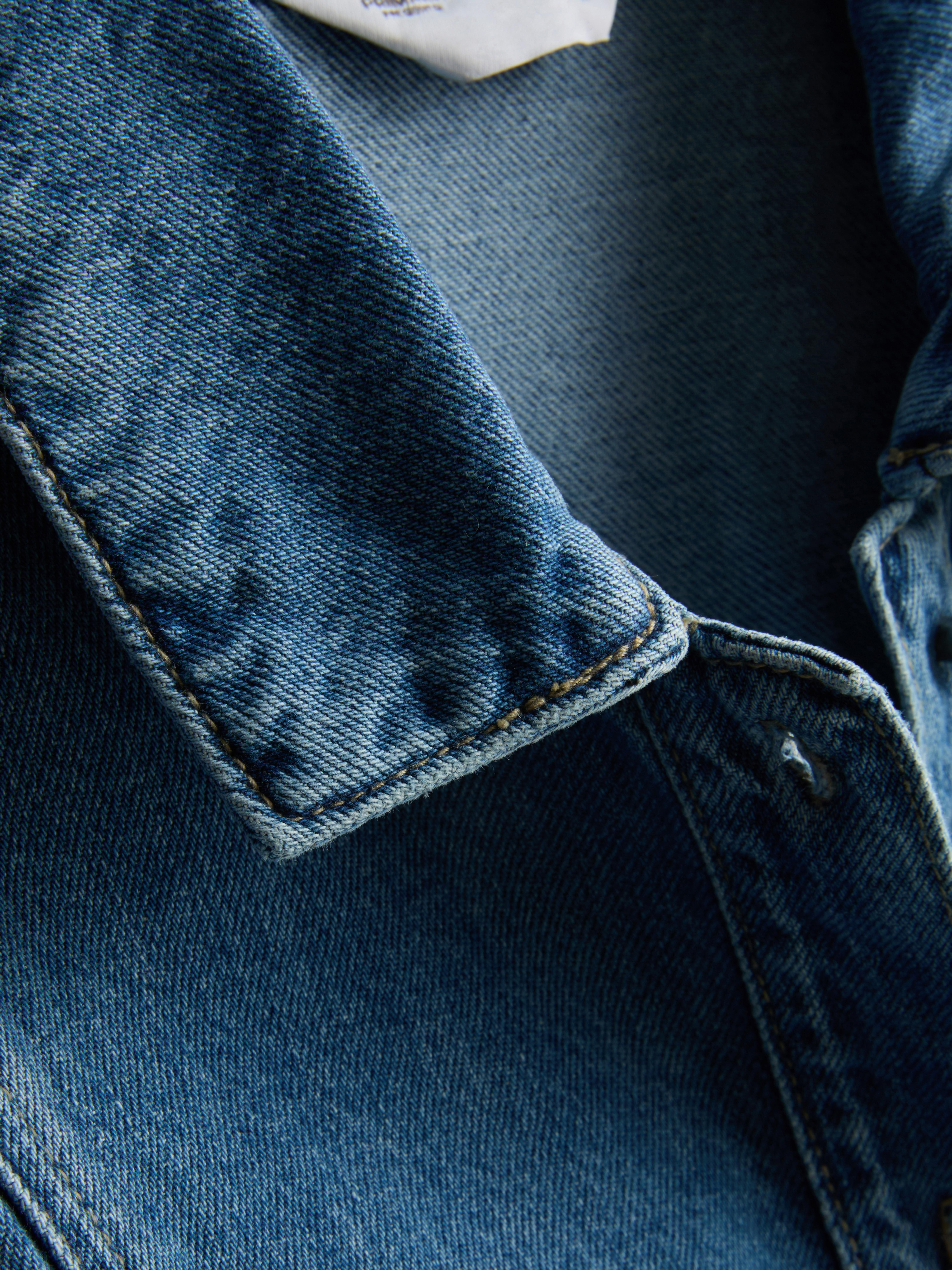 Camisa de denim ajustada By Coleen