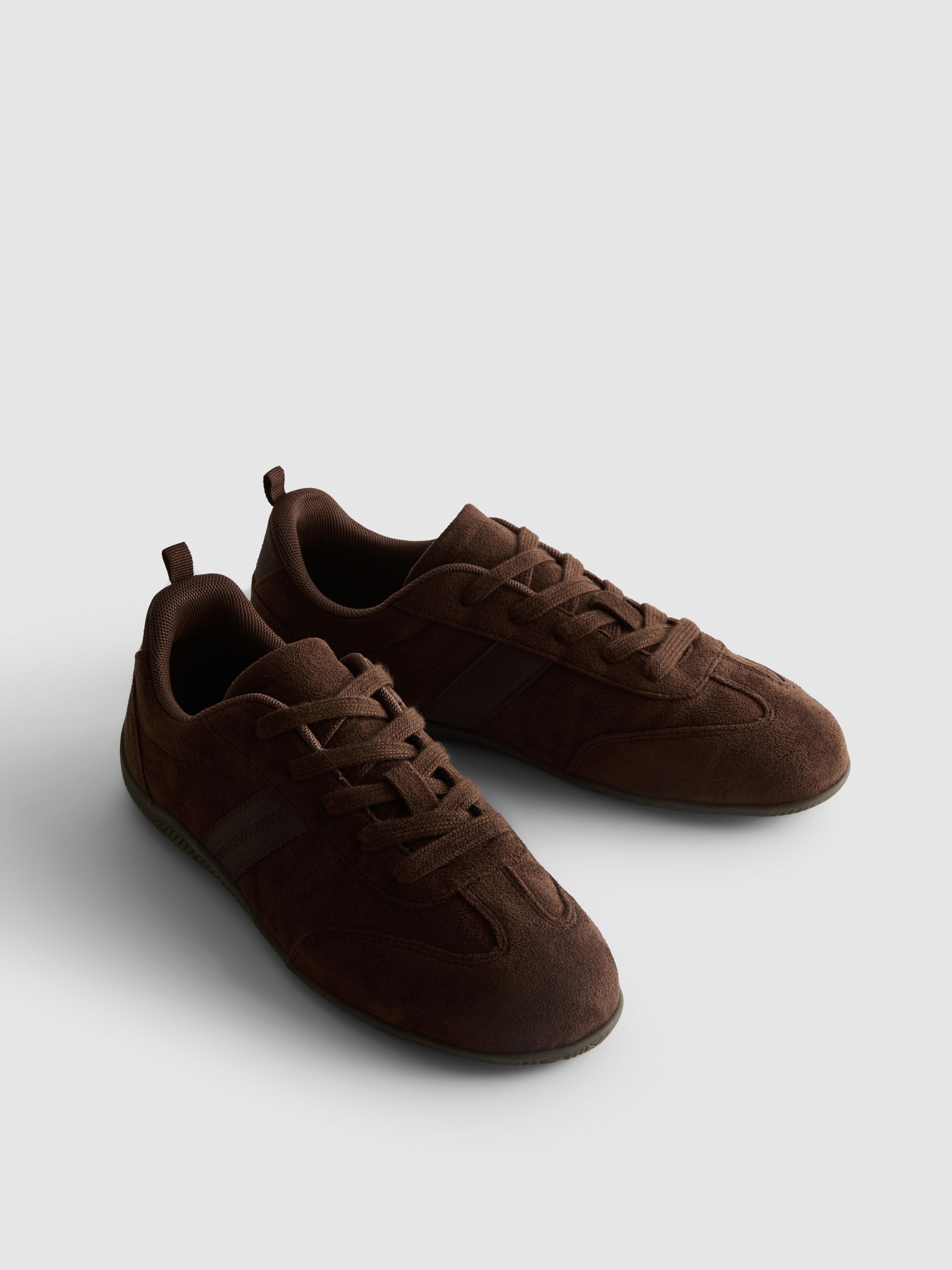 Low-Top Sneakers