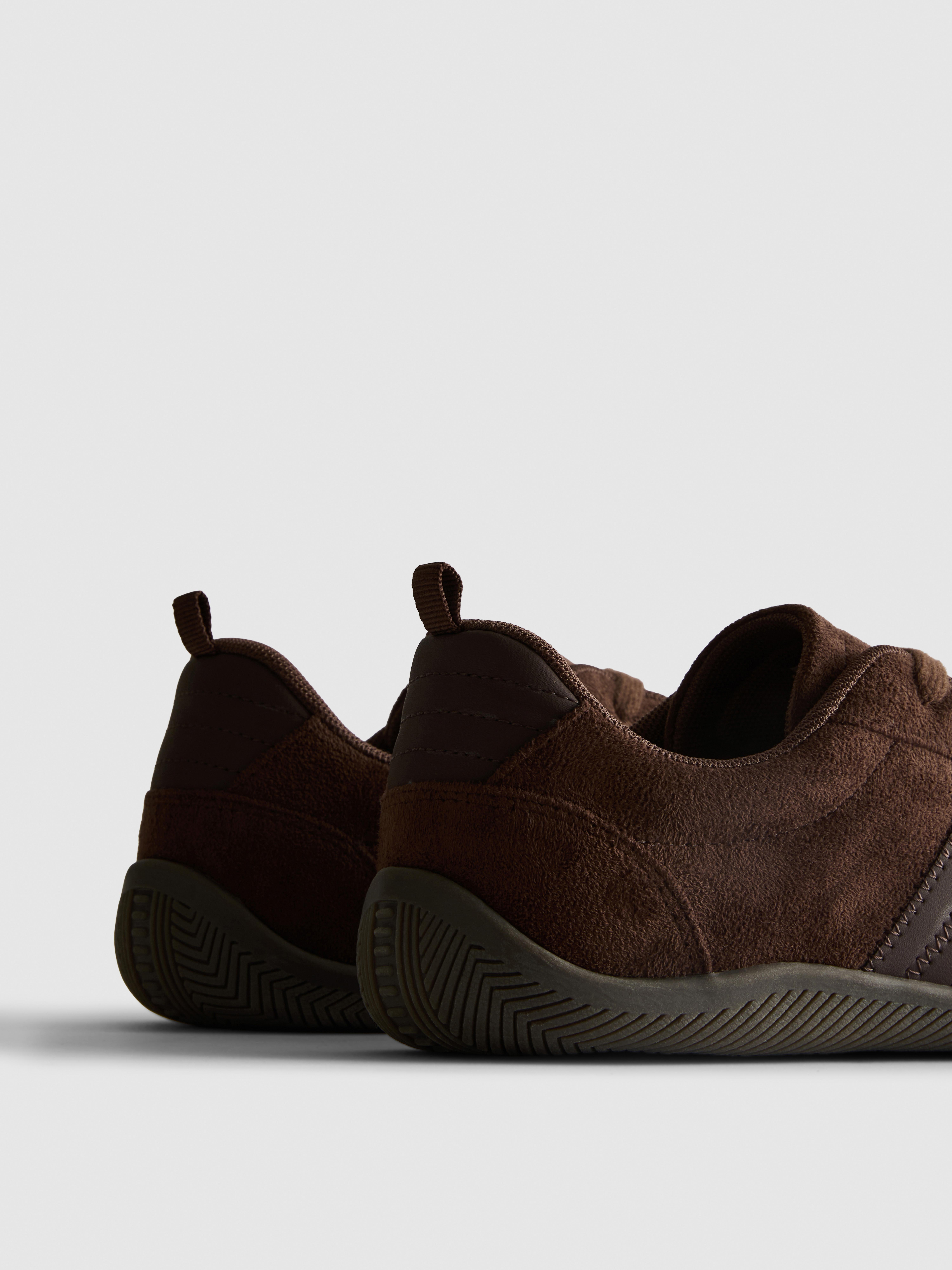 Low-Top Sneakers