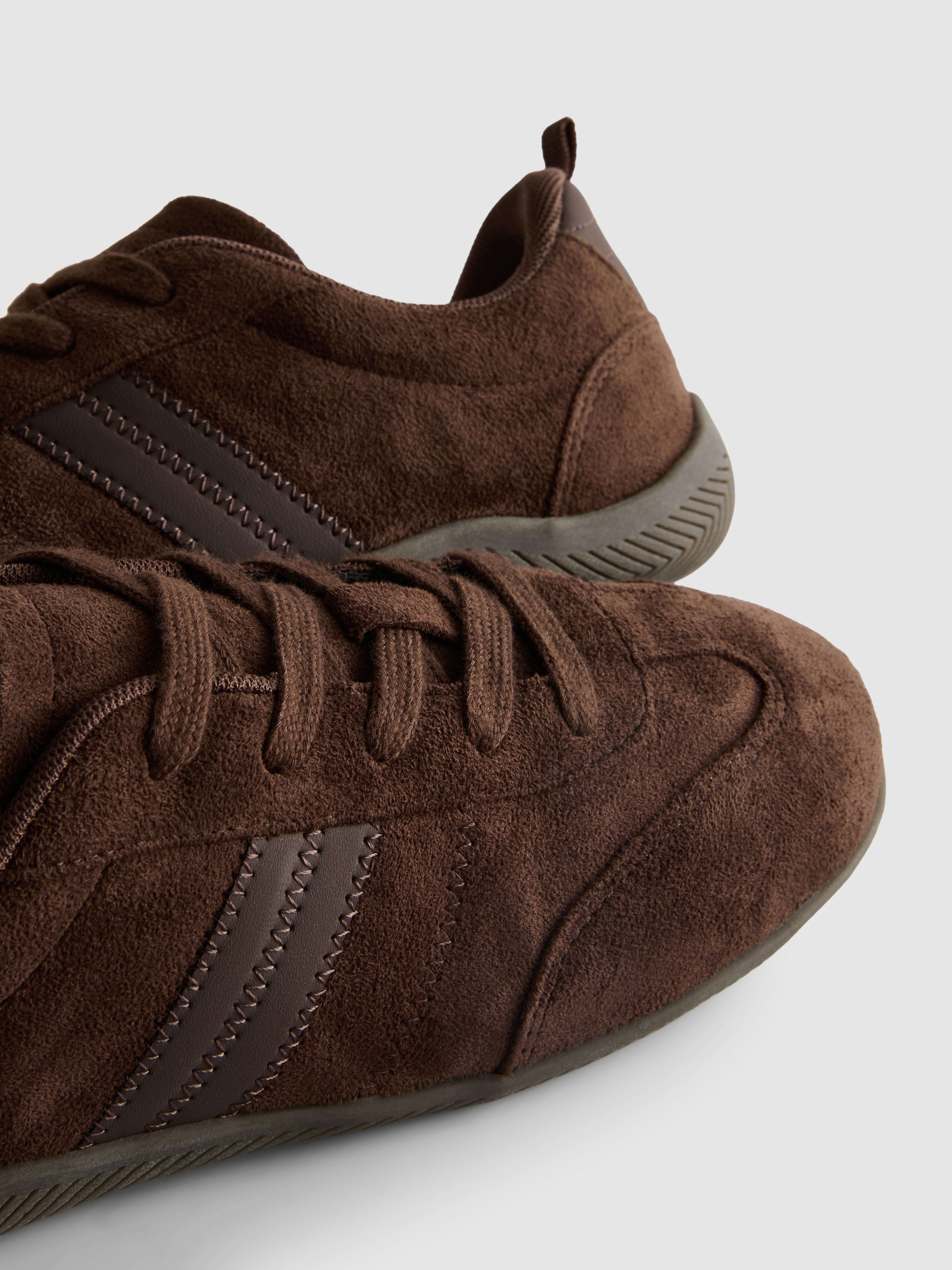 Low-Top Sneakers