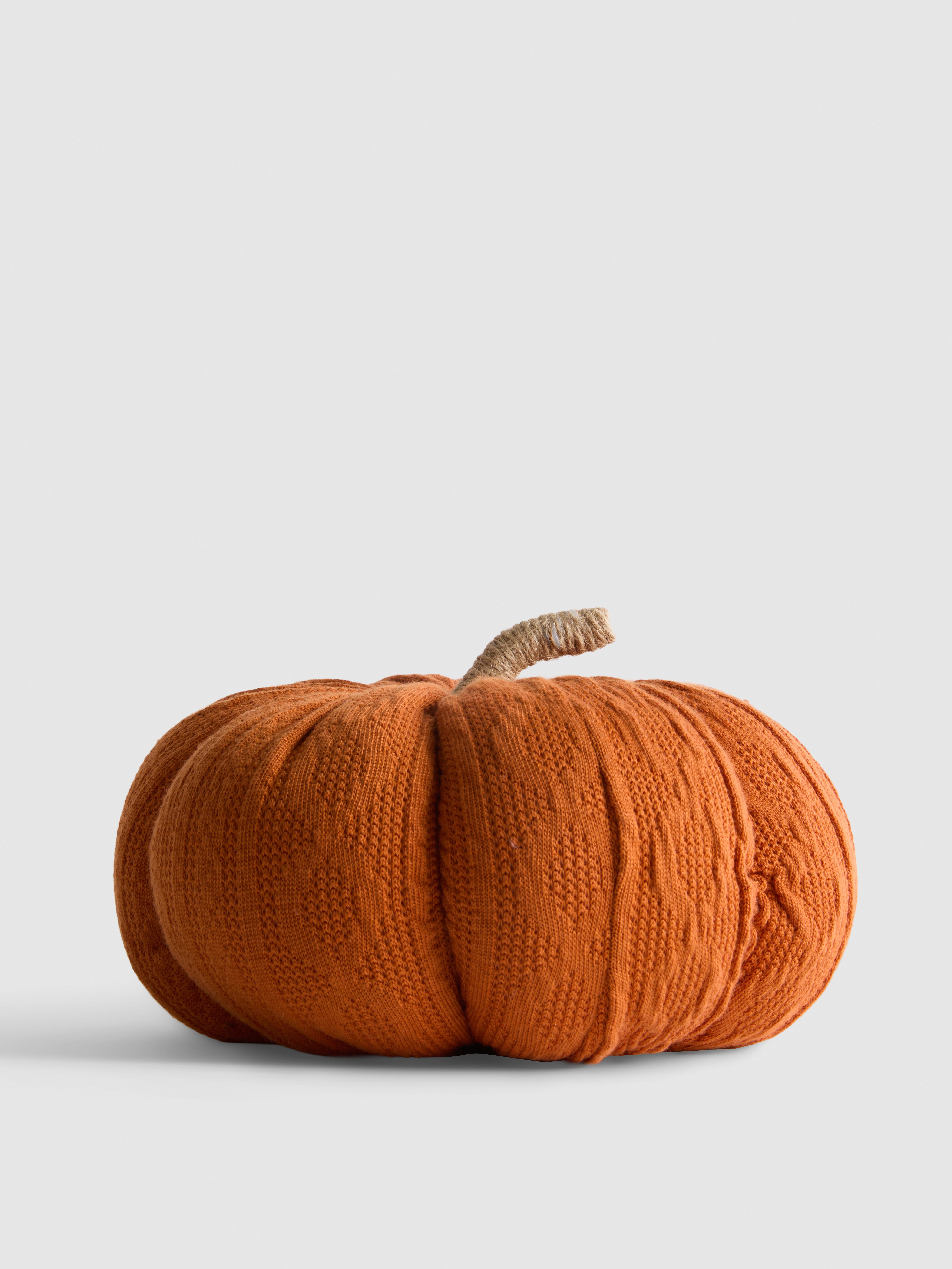 Gebreide pompoendecoratie