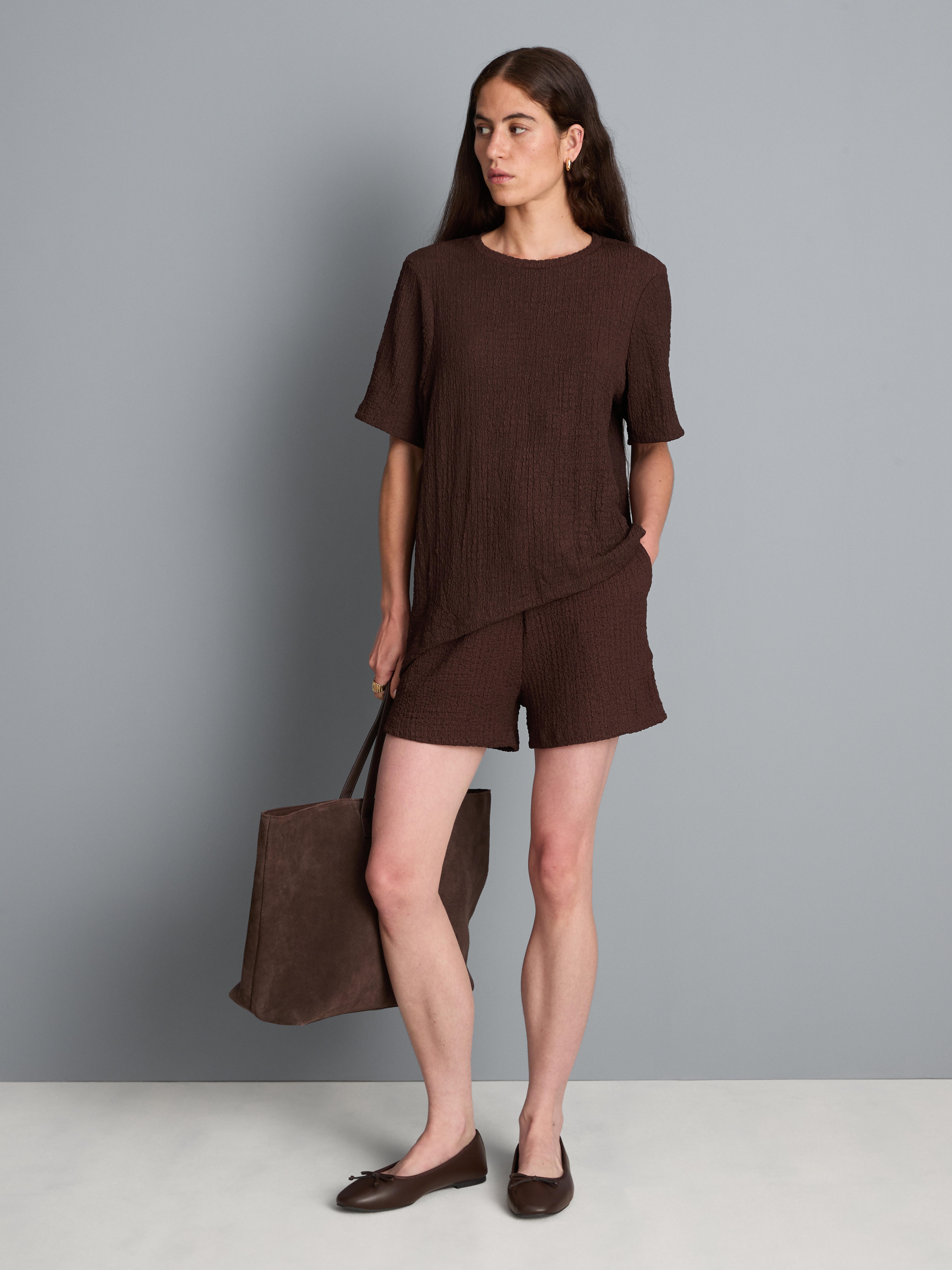 Tricou asimetric texturat Ciocolatiu