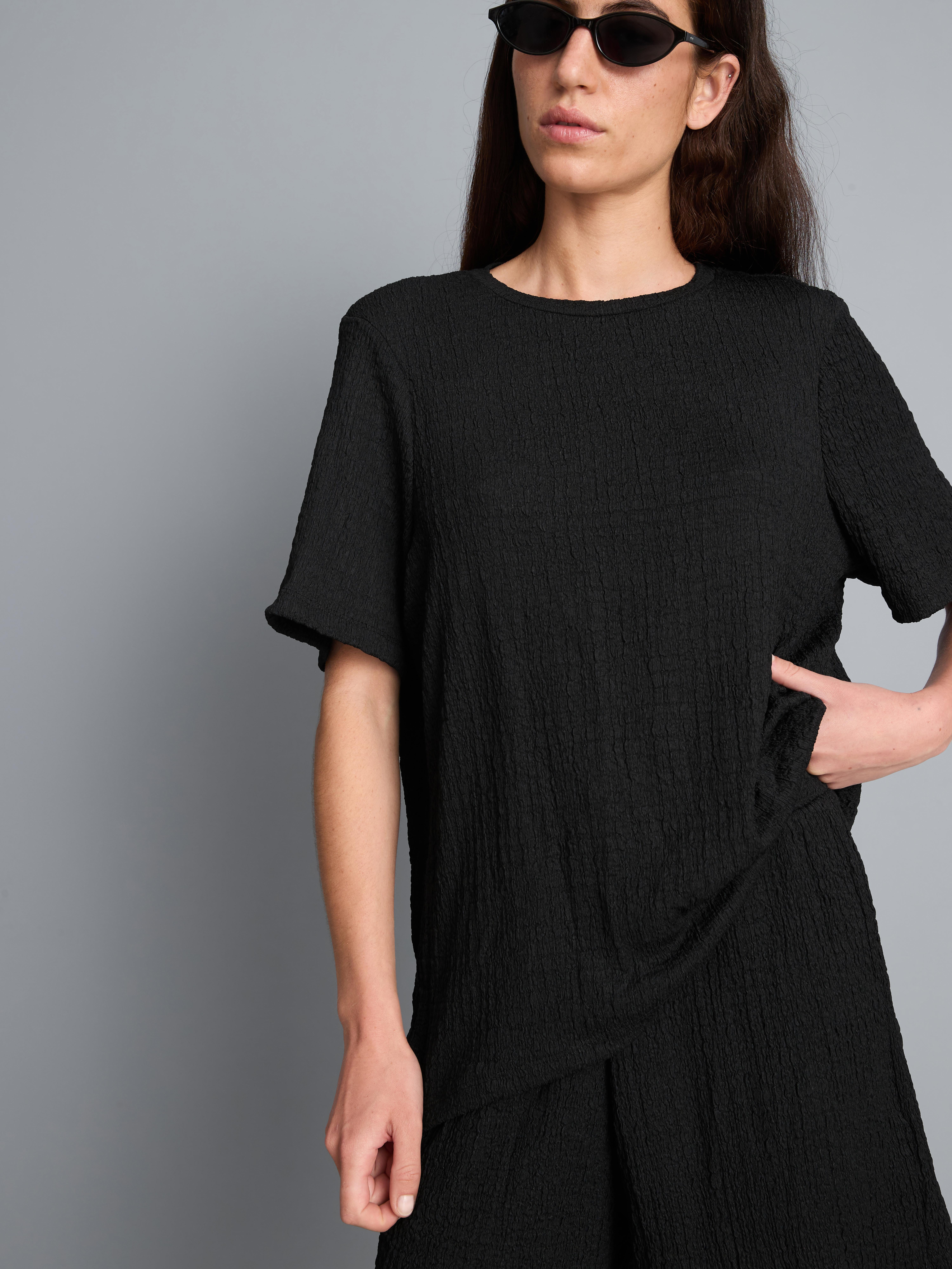 Tricou asimetric texturat
