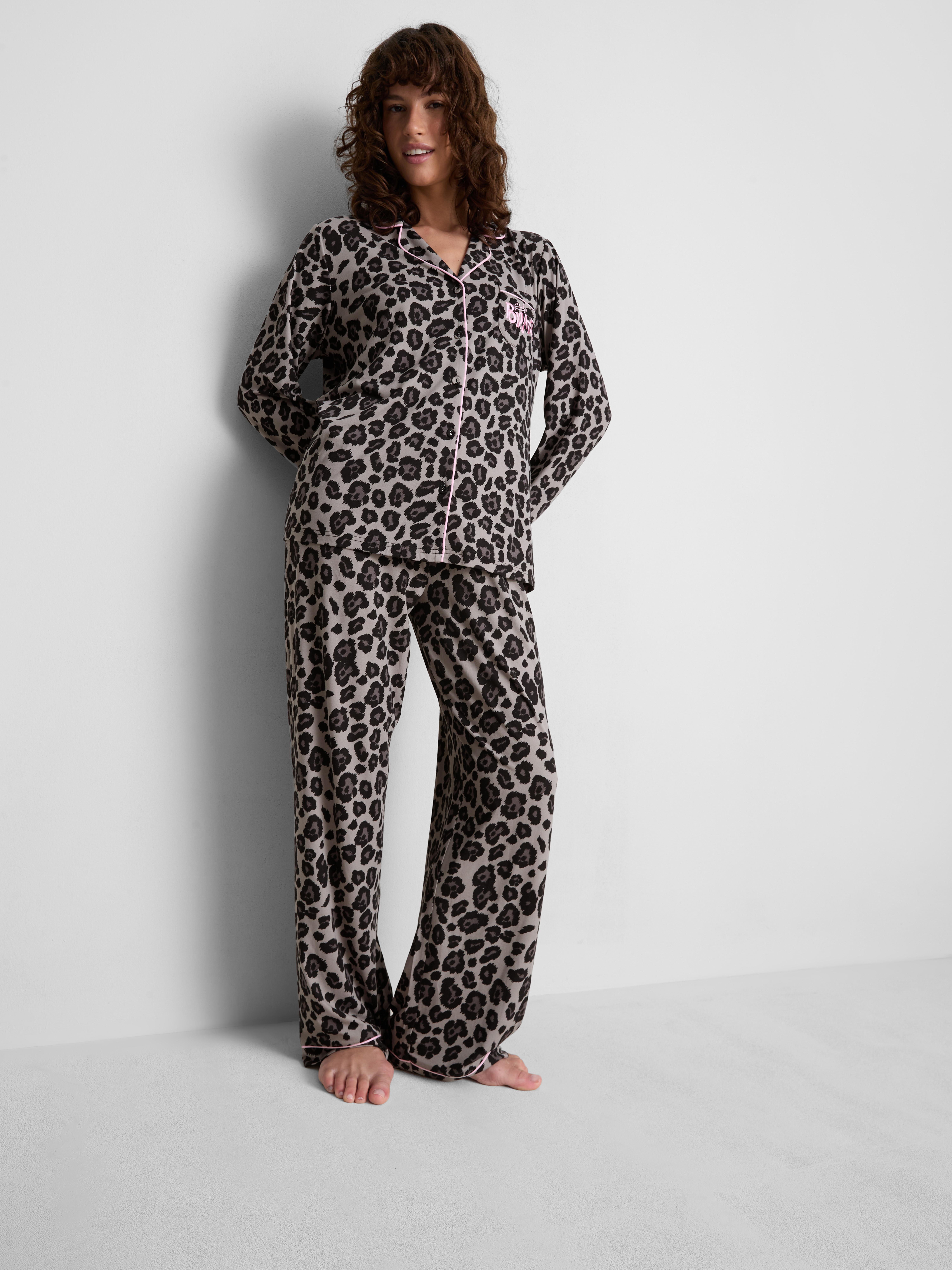 Pijama de corte boyfriend de leopardo de Bratz