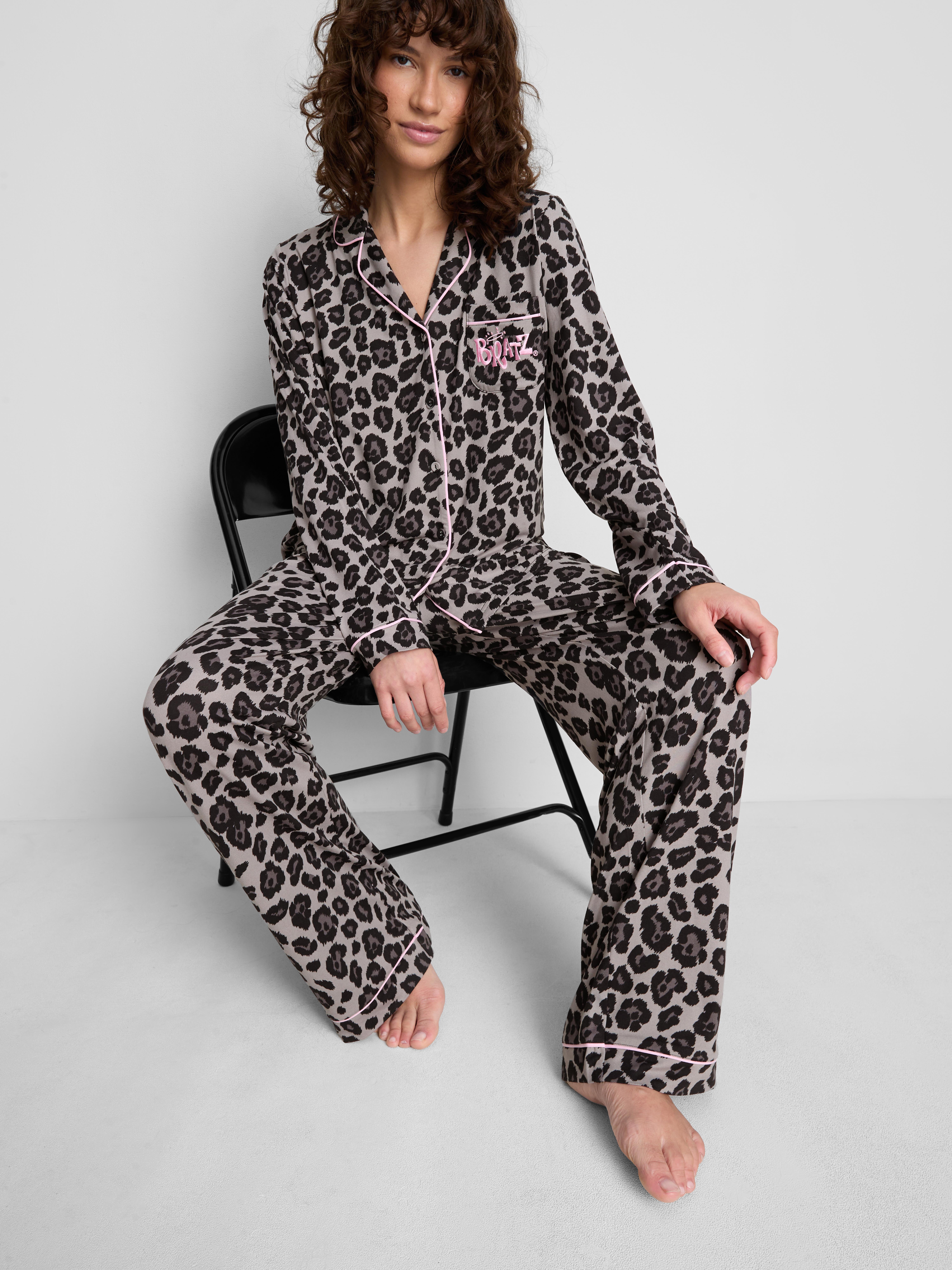 Pyžamo Bratz typu boyfriend s leopardím potiskem
