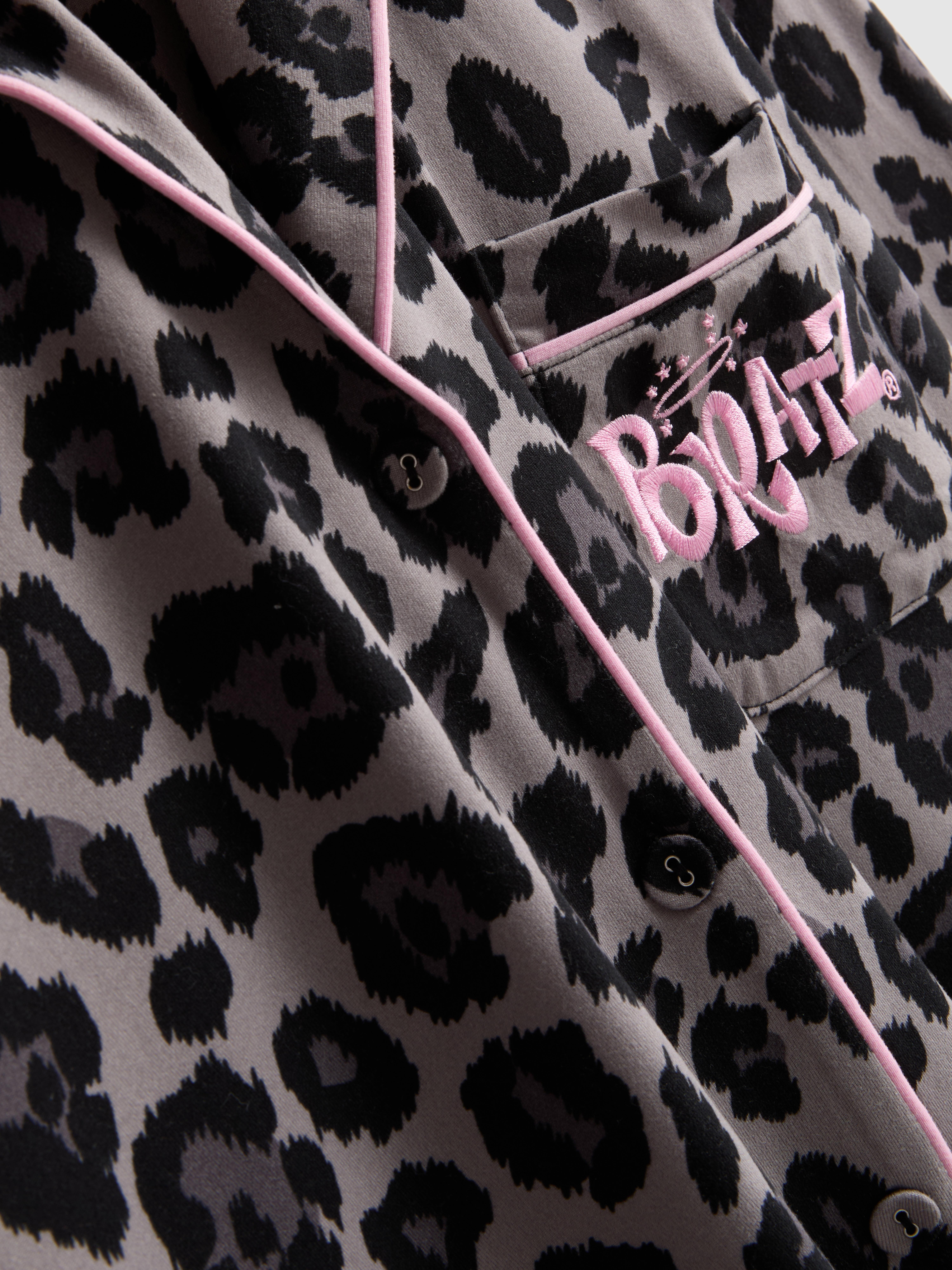 Pyžamo Bratz typu boyfriend s leopardím potiskem