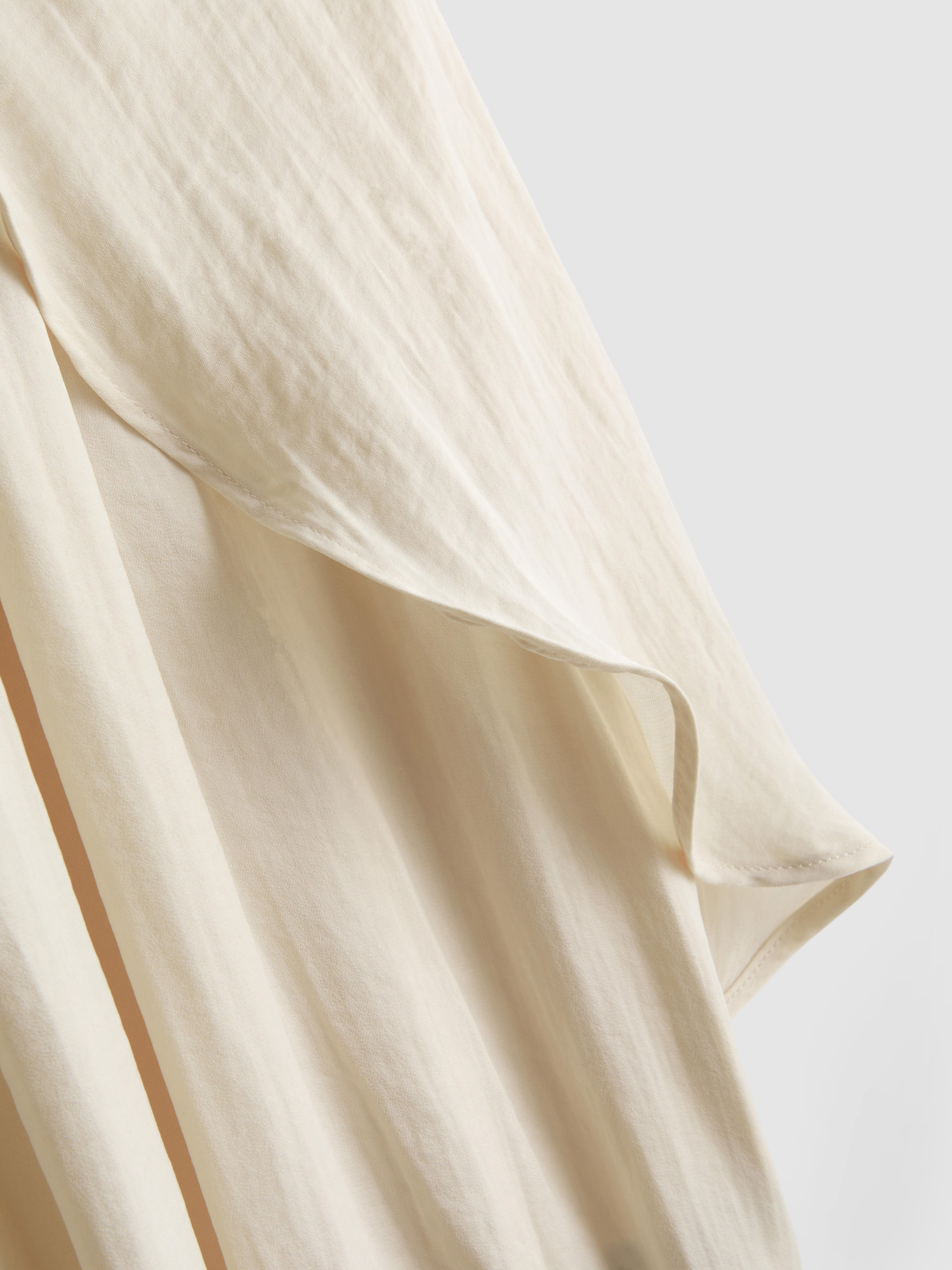Blusa curta capa drapeada