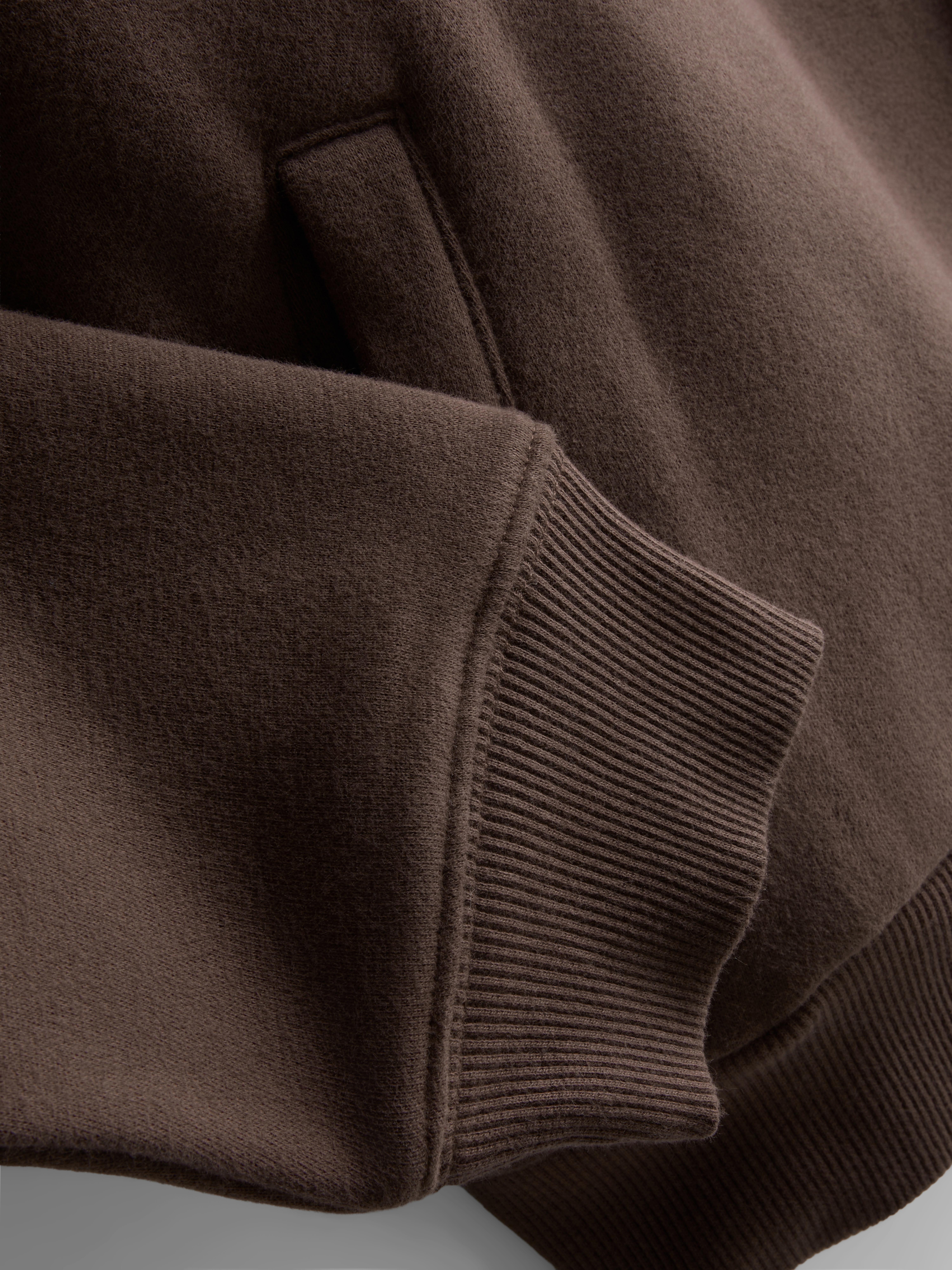 7–15 ans | Sweat à capuche en coton majoritaire