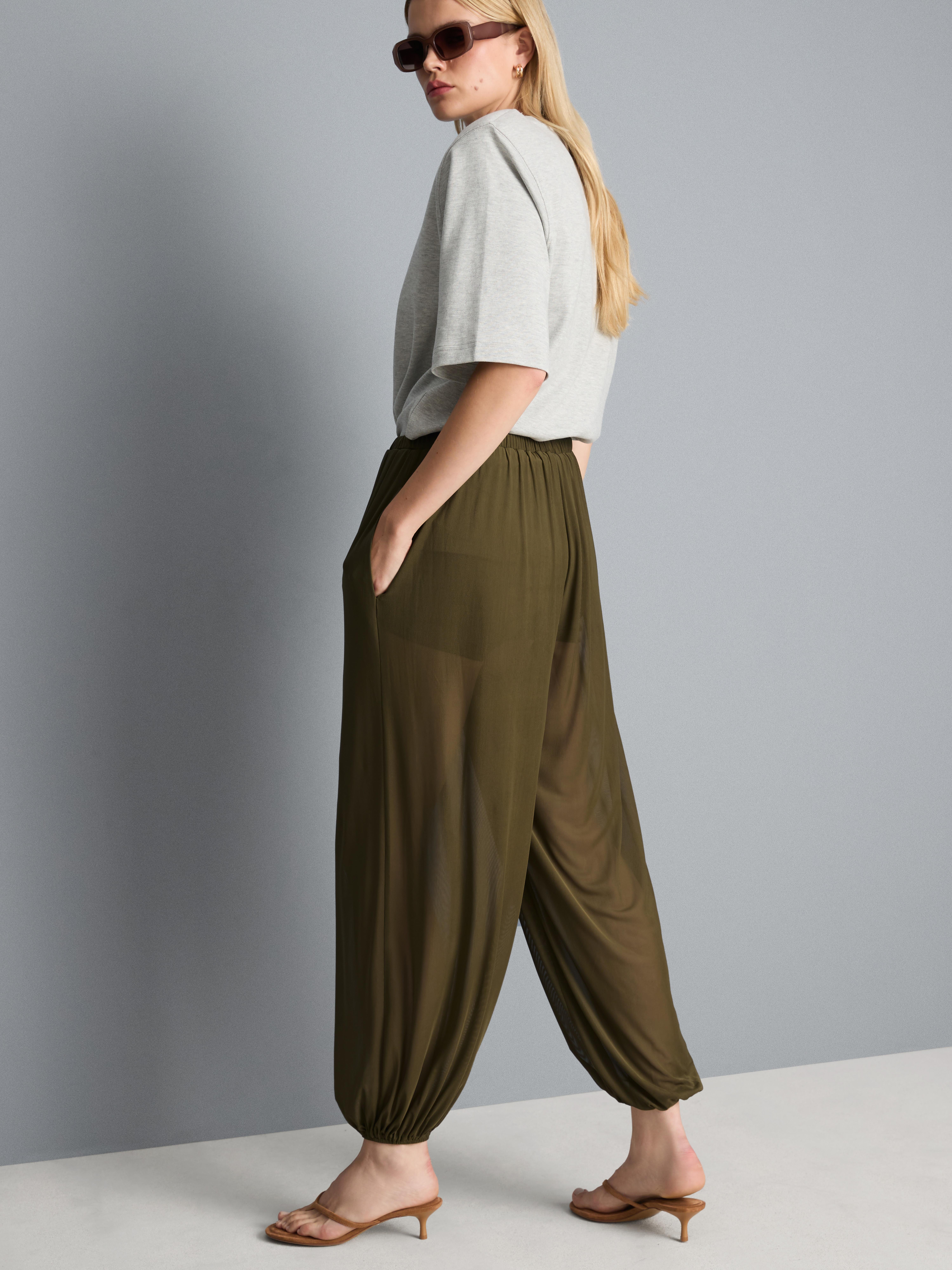 Pantalones de malla de punto con bajos ajustados