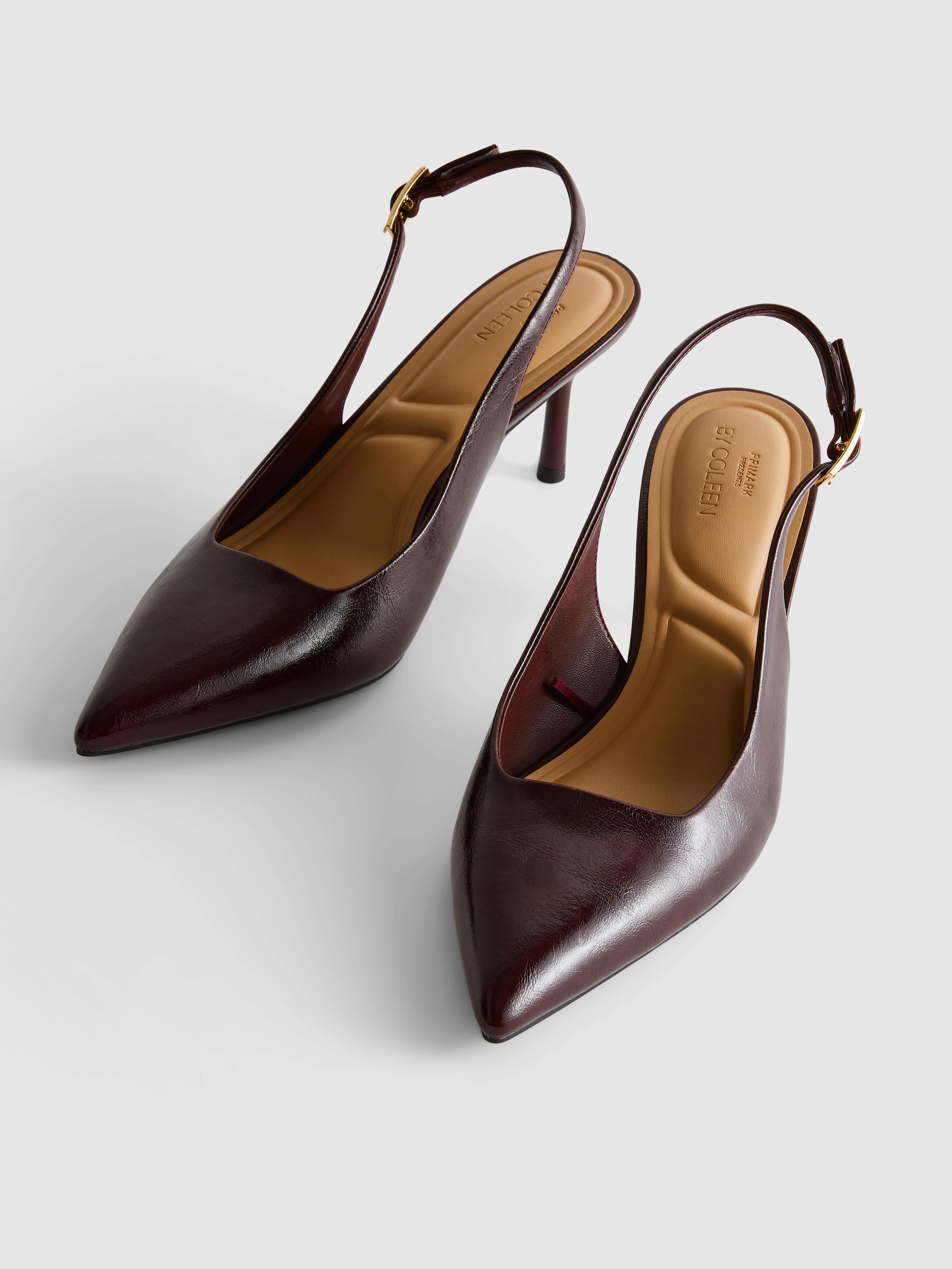 „By Collen“ Kunstleder-Slingbacks mit Schnalle