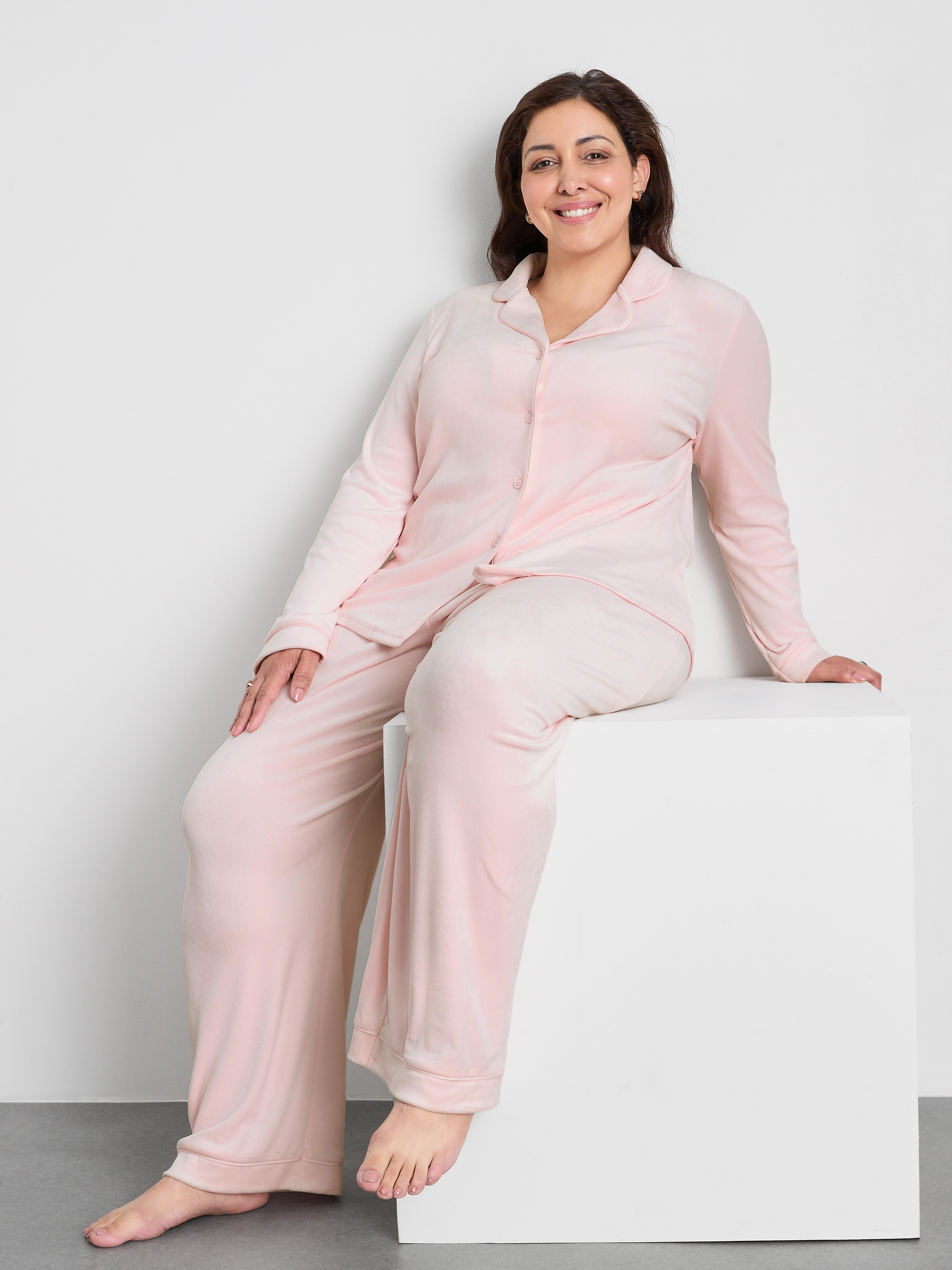 Flauschiger Boyfriend-Schlafanzug mit Paspelierung Rosa
