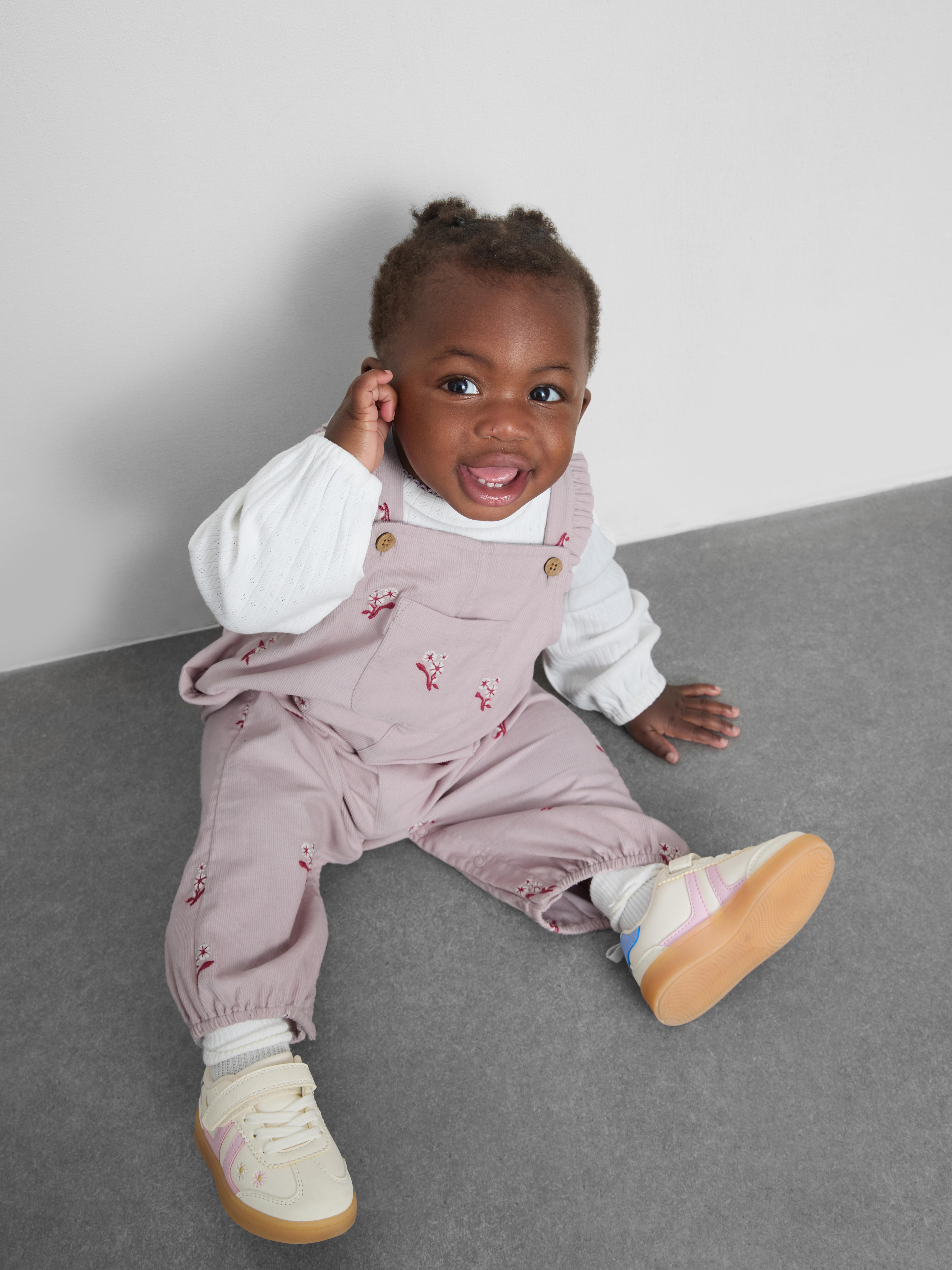 0-18mths | Pointelle Bodysuit and Floral Embroidered Overalls Newborn Set