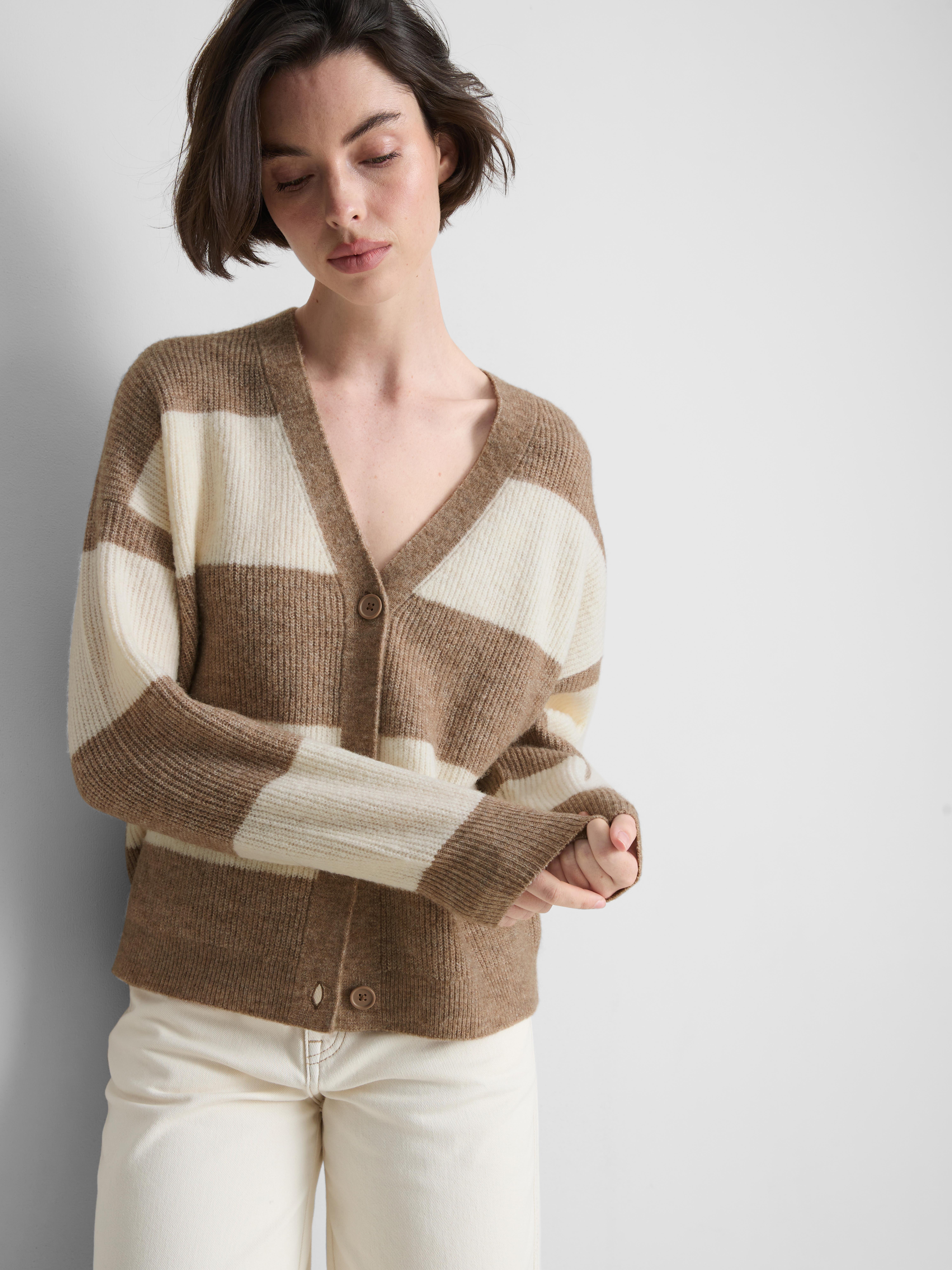 Zacht geribd vest met V-hals