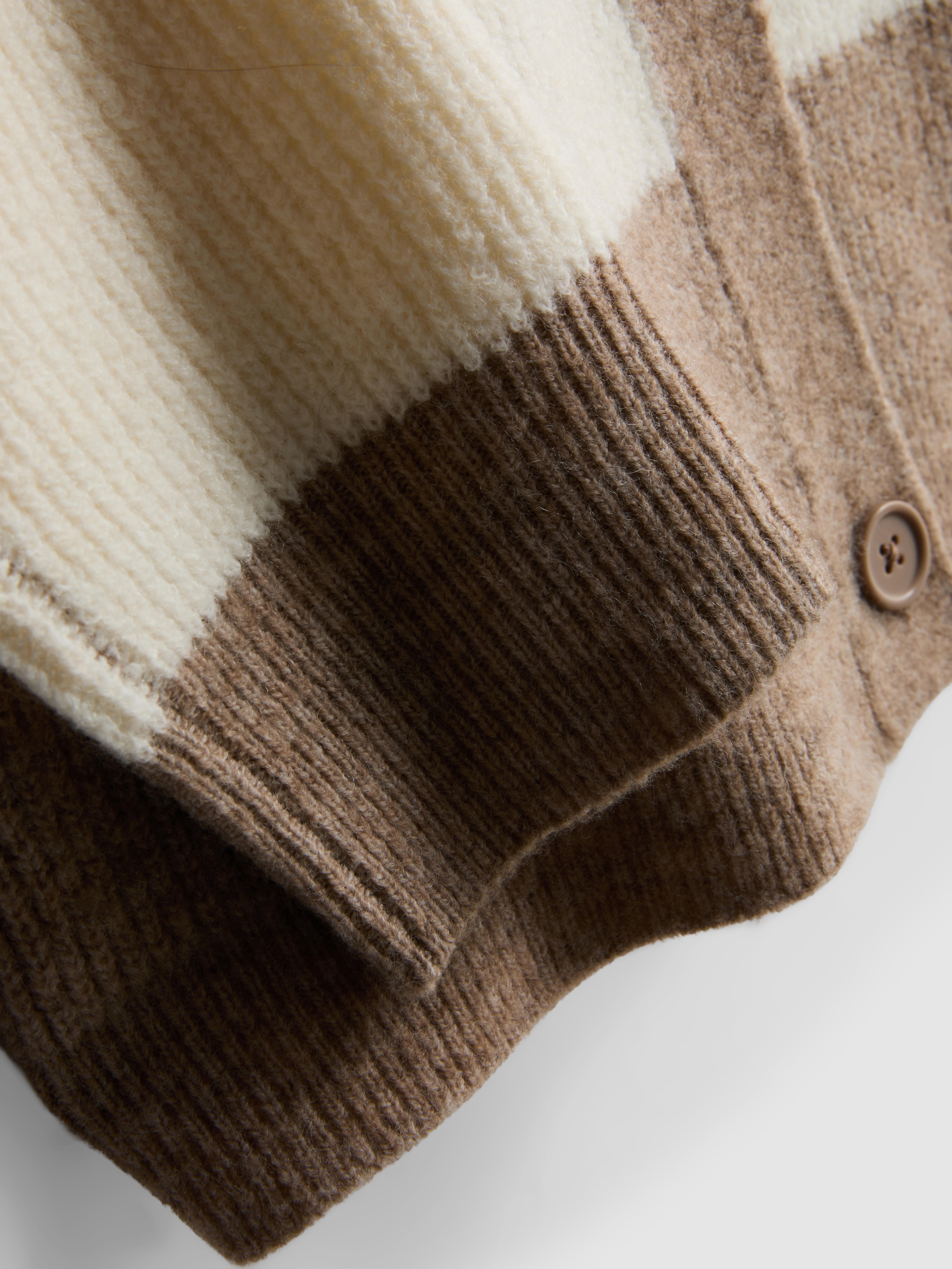 Zacht geribd vest met V-hals