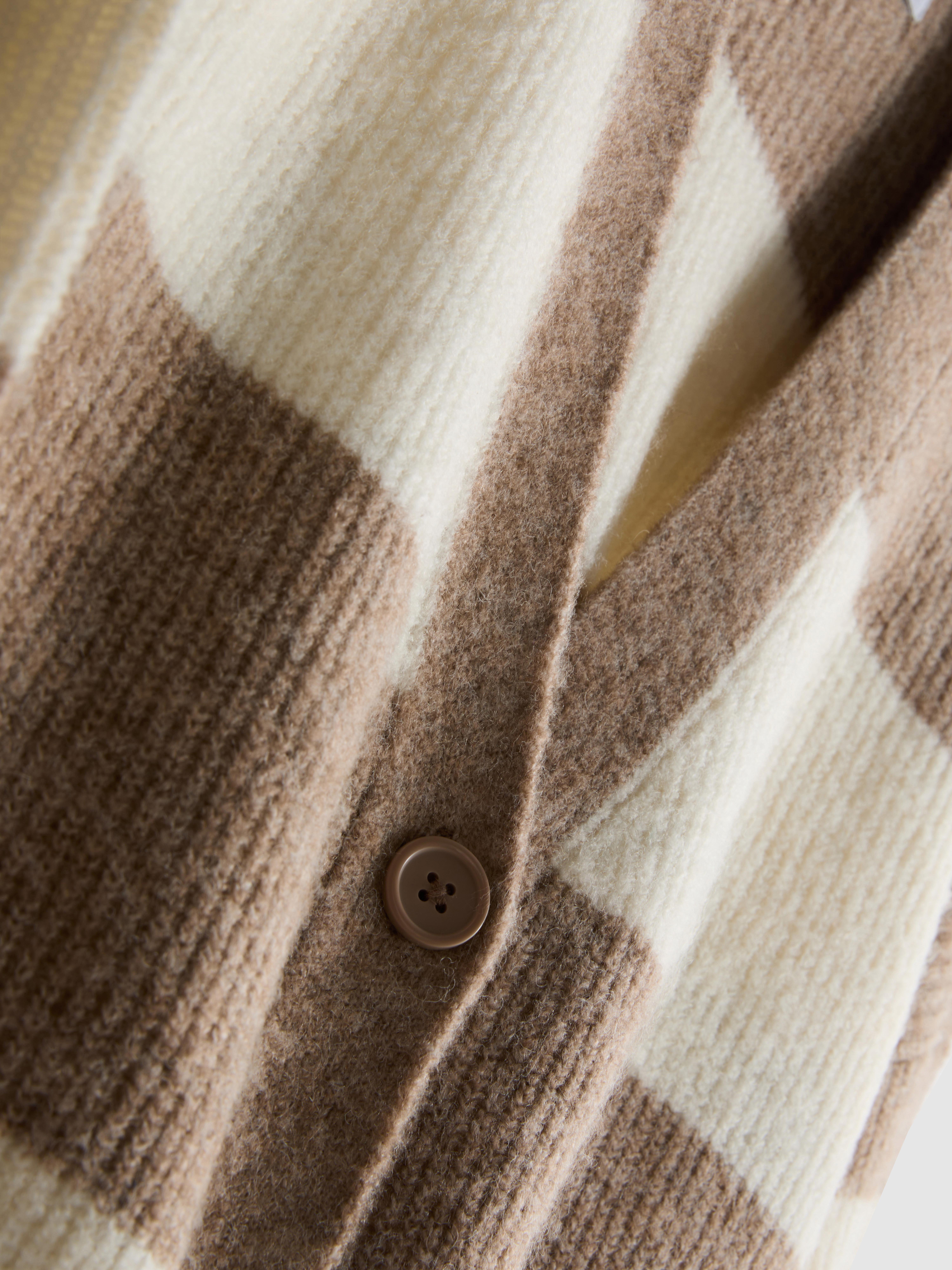 Zacht geribd vest met V-hals