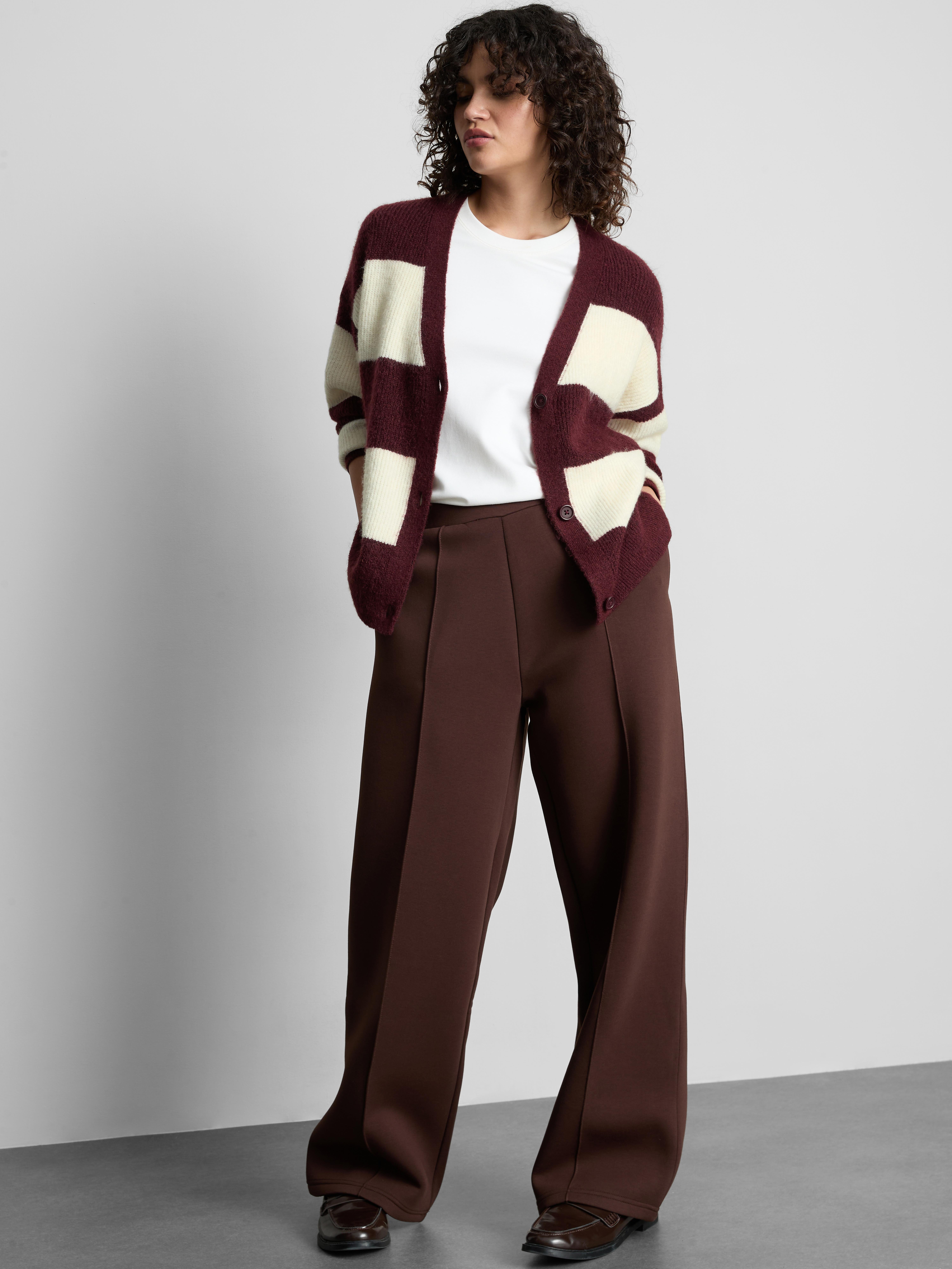 Zacht geribd vest met V-hals Bordeauxrood