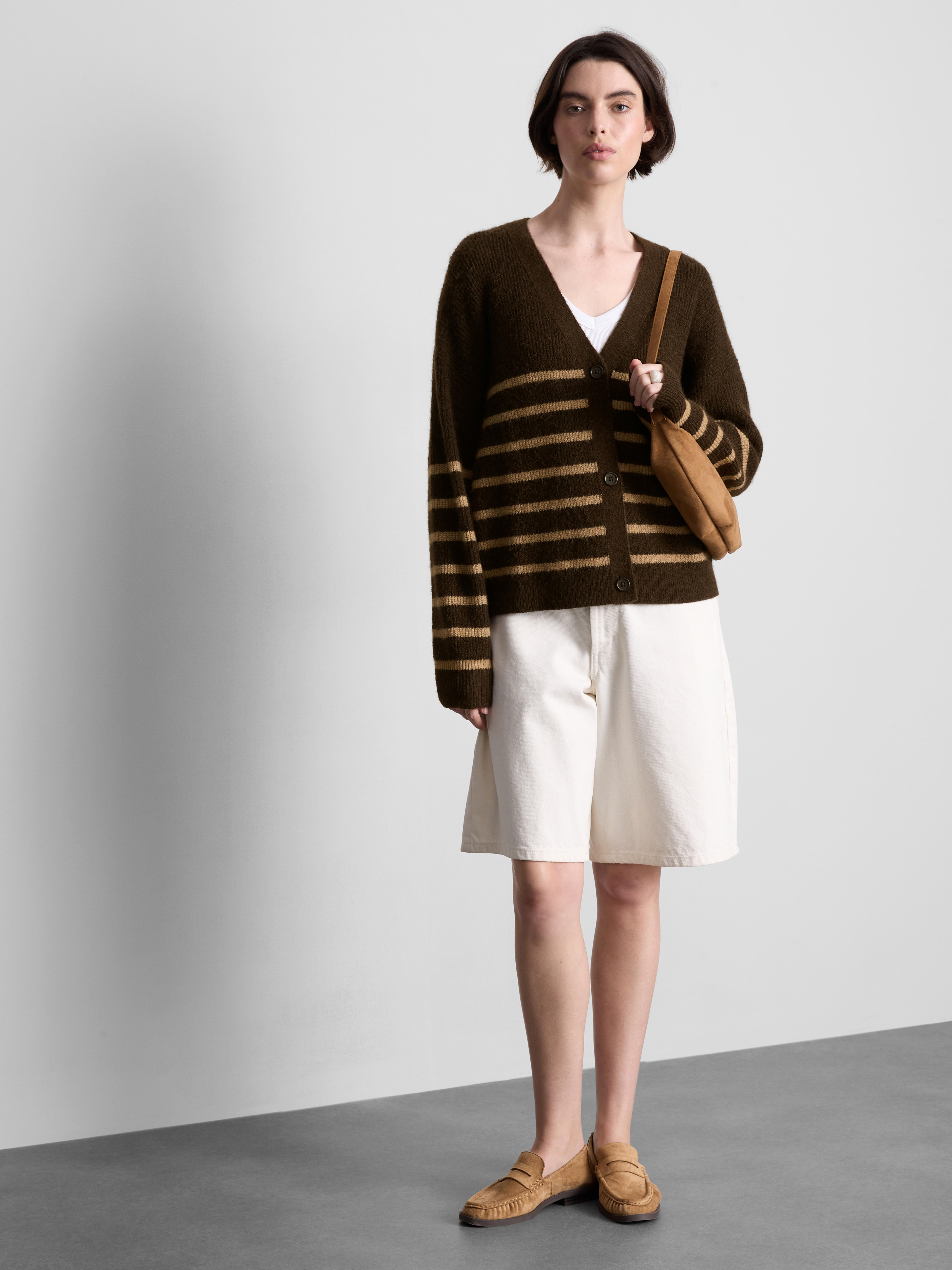 Gilet côtelé doux à col en V