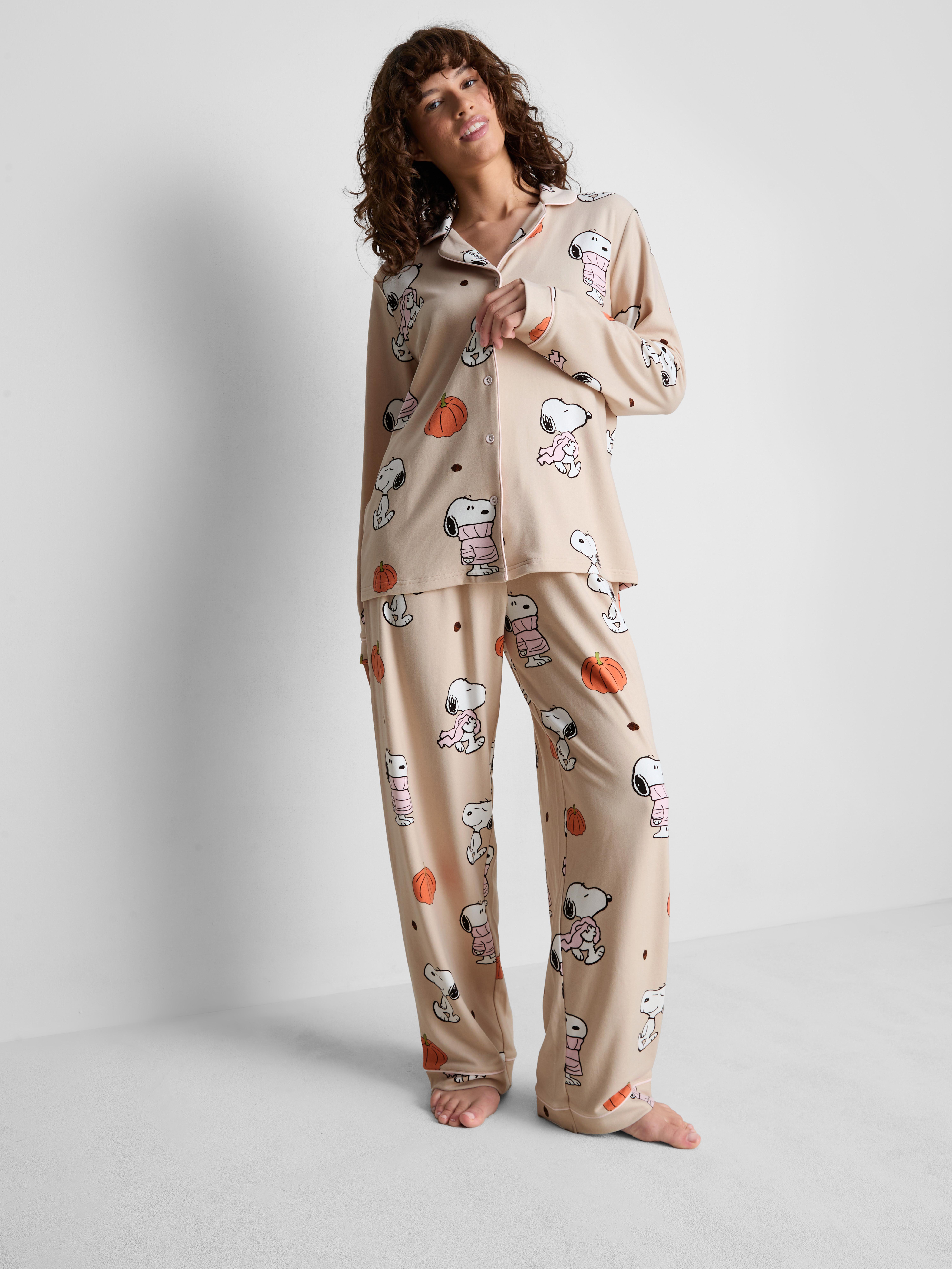 Pijama boyfriend avisonado con estampado de Snoopy