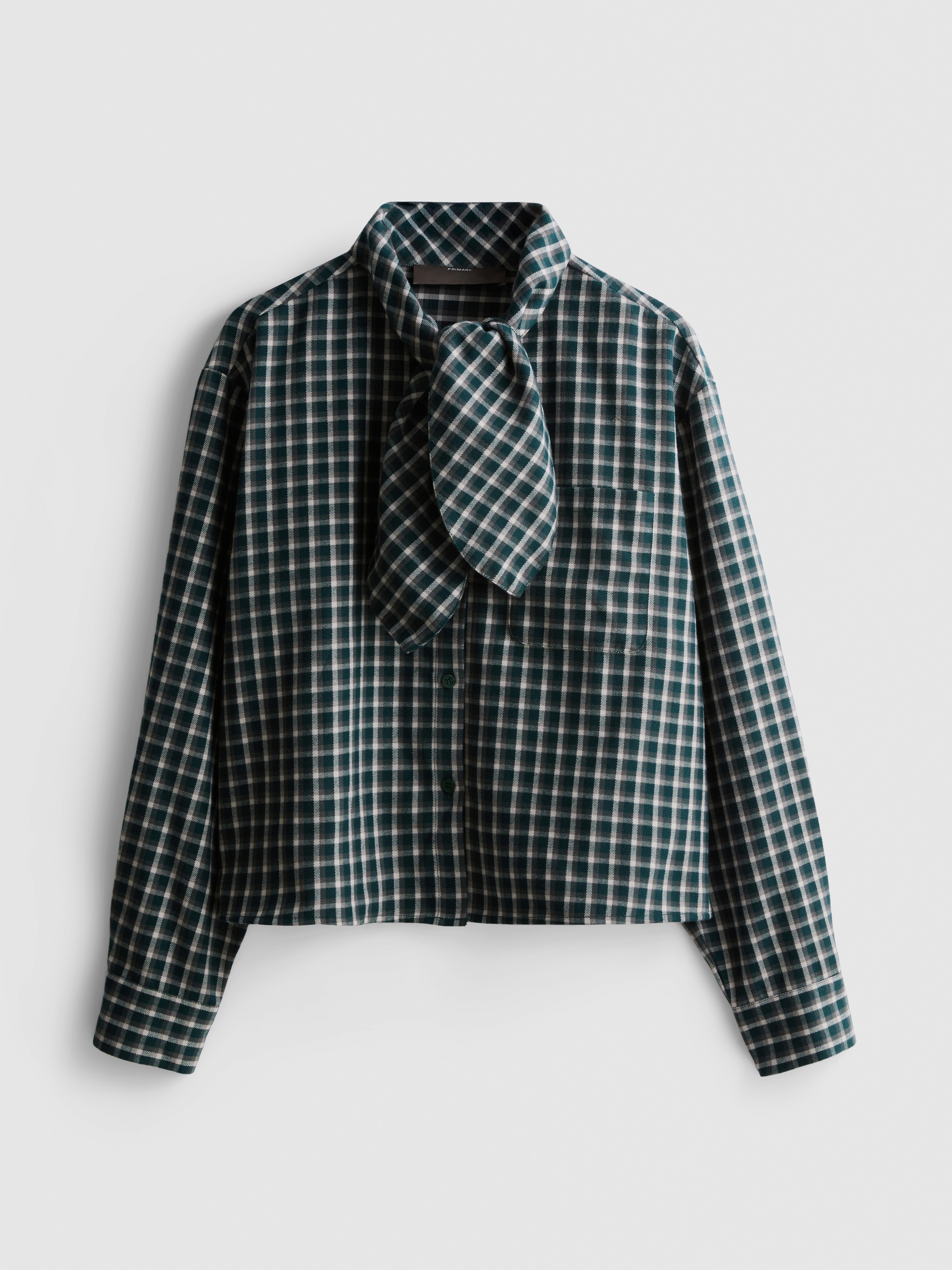 Camisa de corbata a cuadros de Paula Echevarría