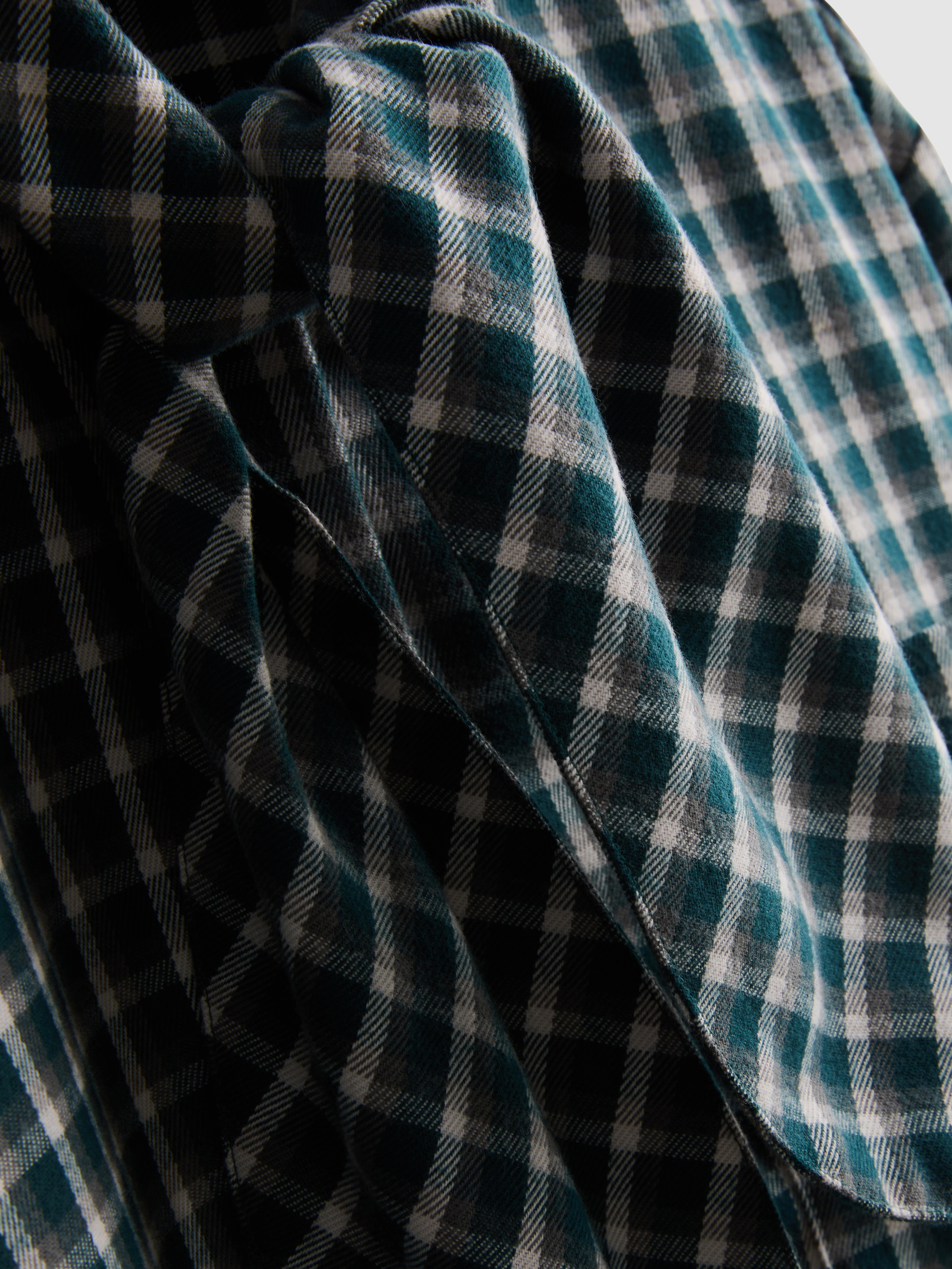 Camisa de corbata a cuadros de Paula Echevarría