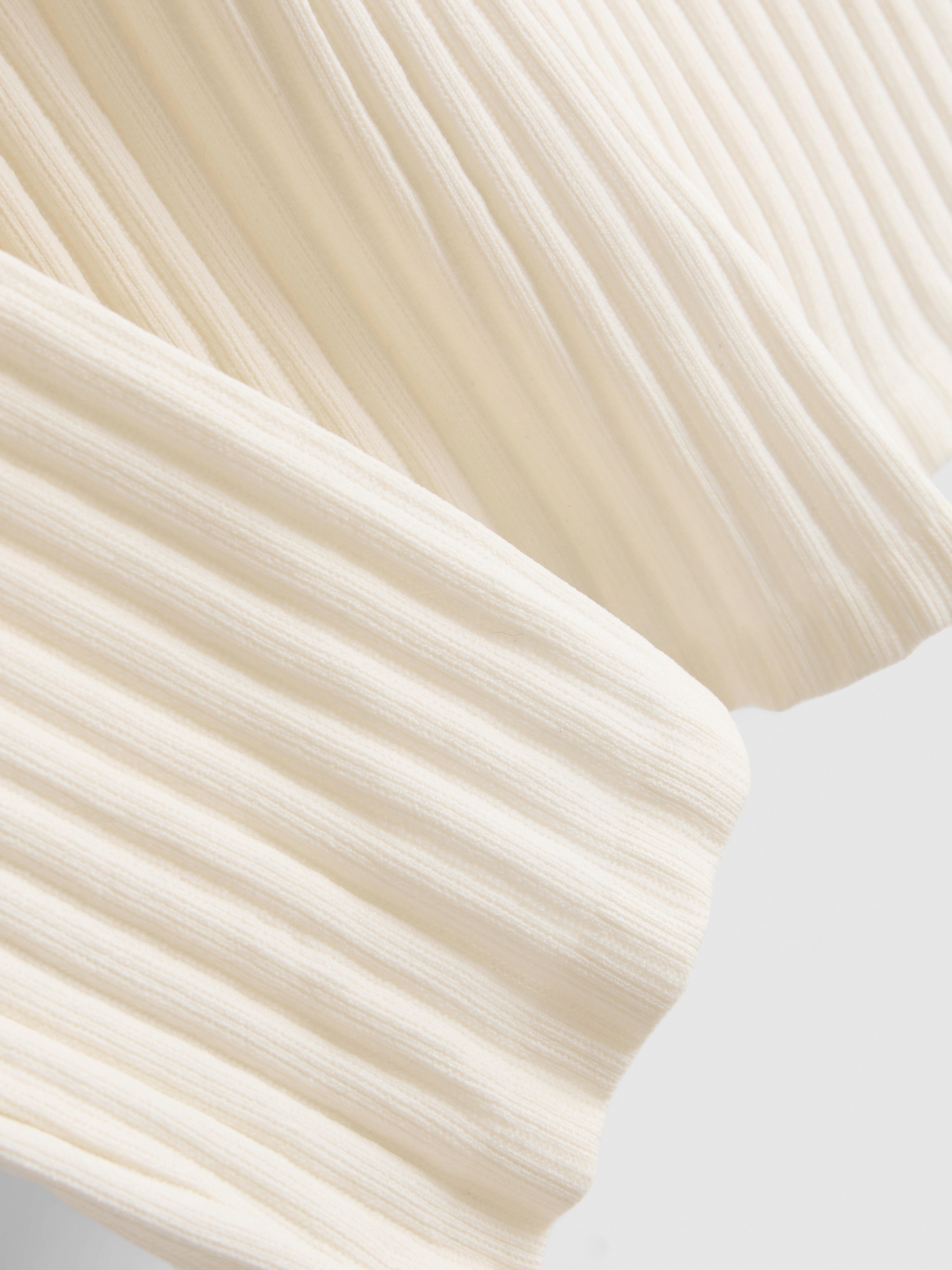Geripptes Langarmshirt mit Karree-Ausschnitt