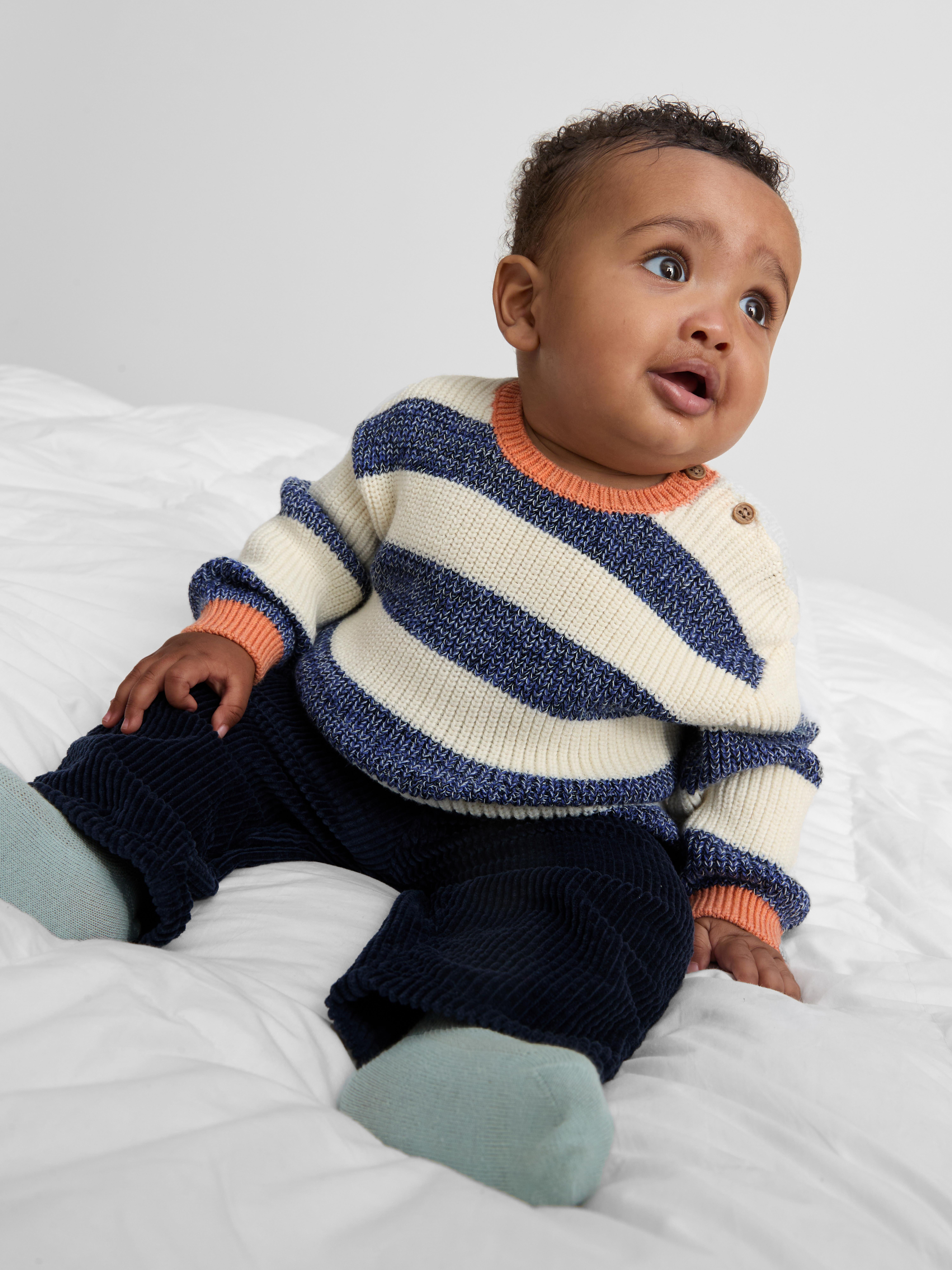 0-18mths | Jumper and Corduroy Trousers Newborn Set