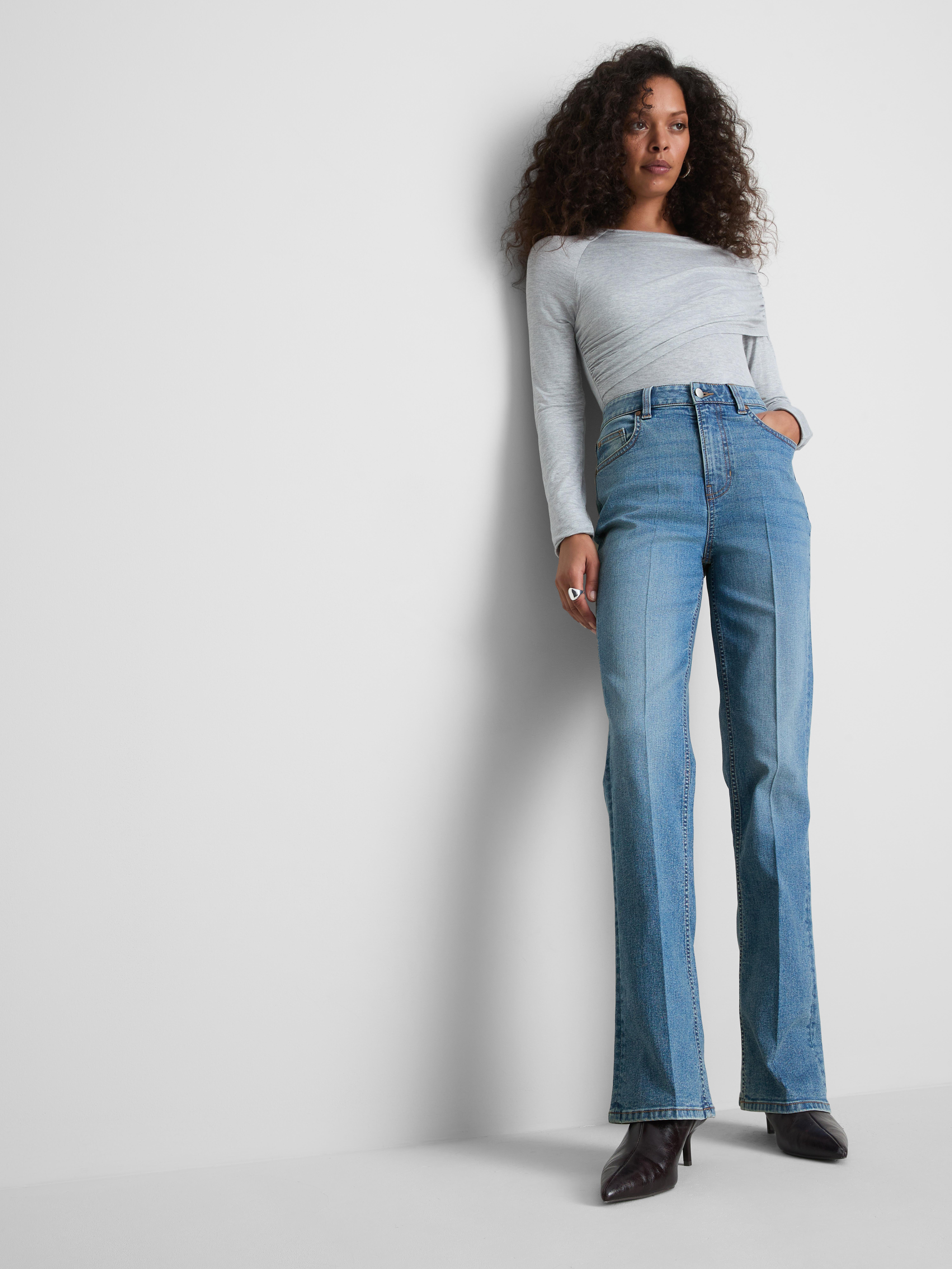 Paula Echevarría Pleated Bootcut Jeans