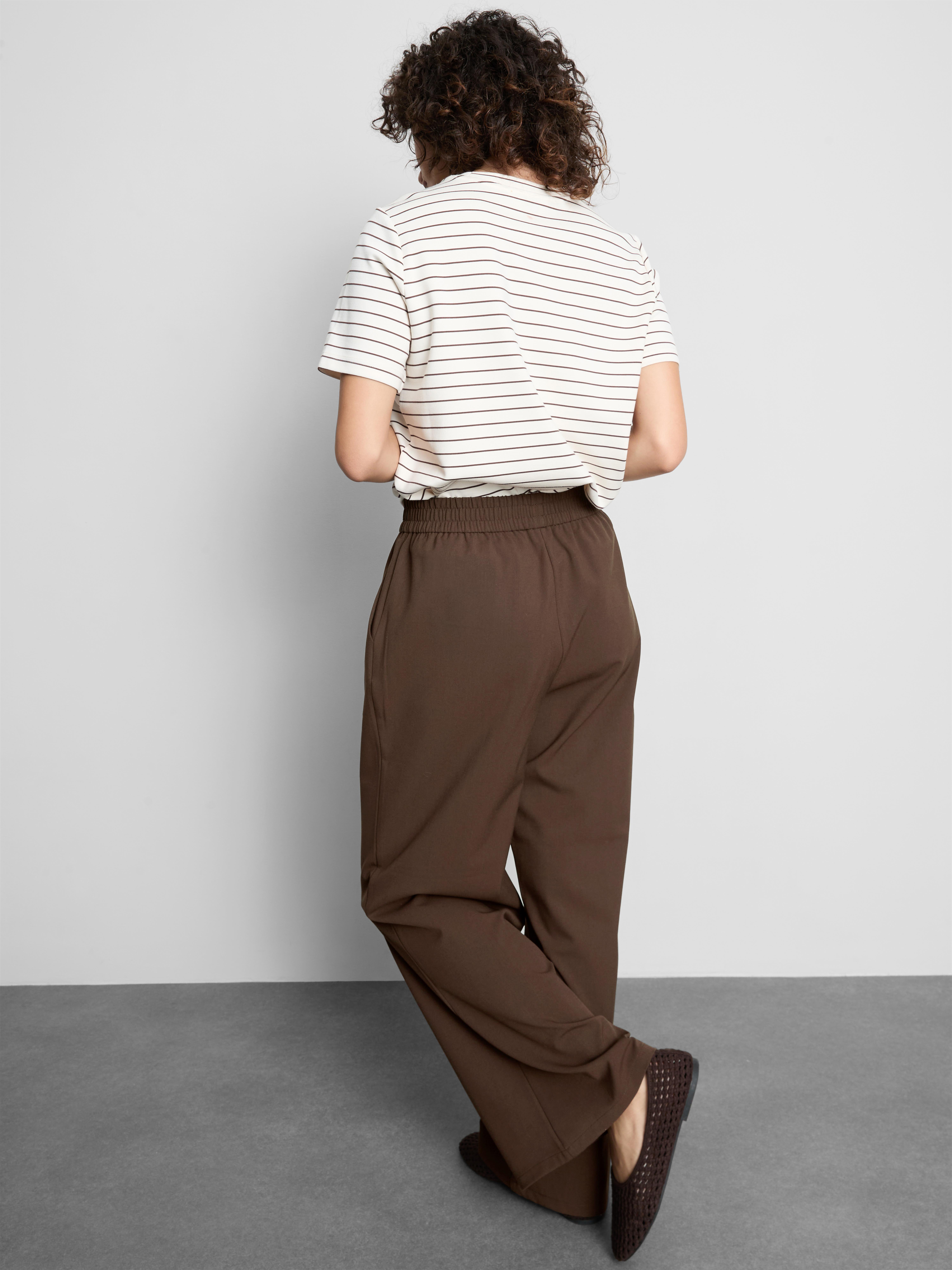 Smart Wide Leg Sweatpants