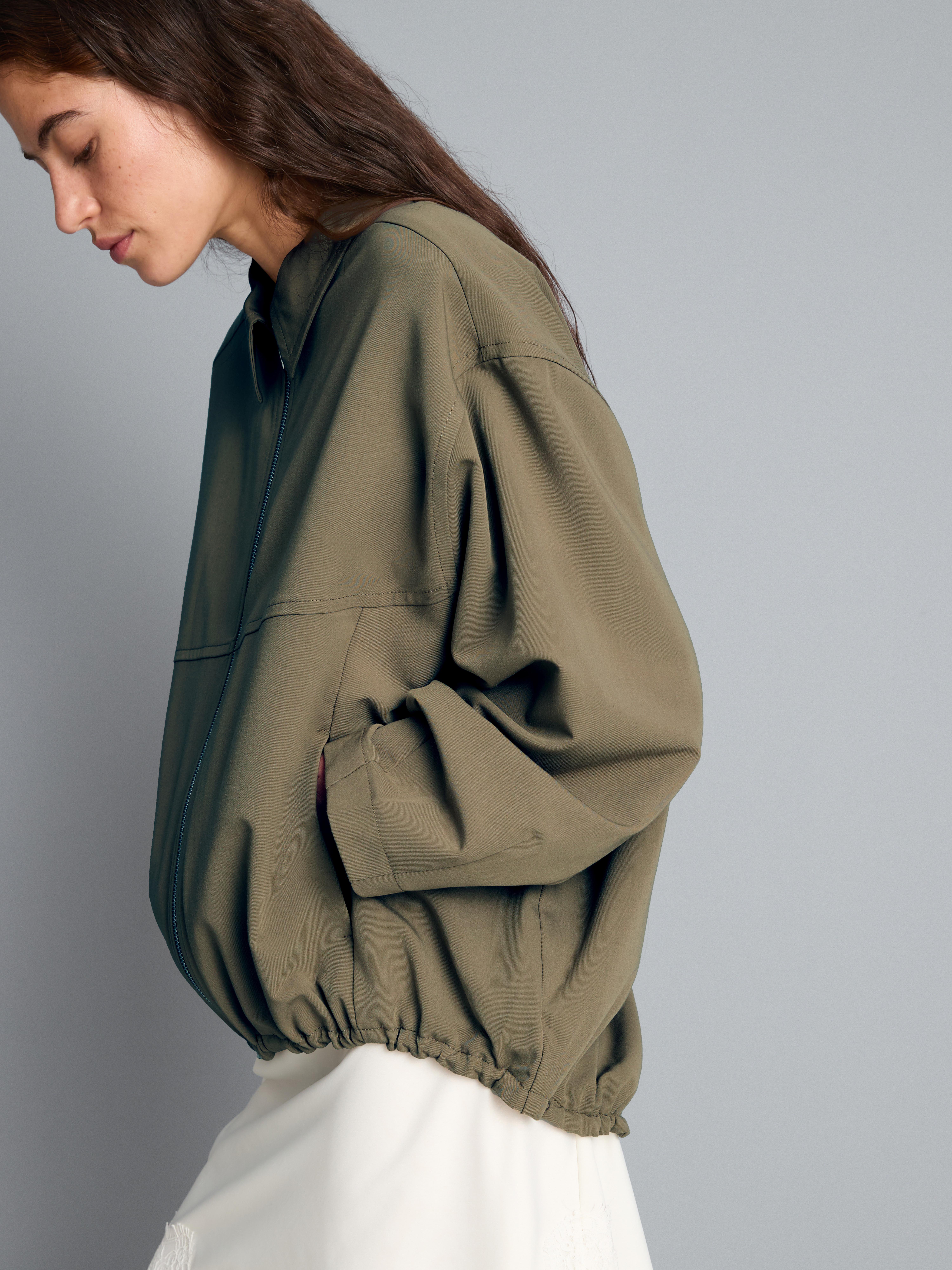 Camisa-chaqueta con cuello y cremallera integral