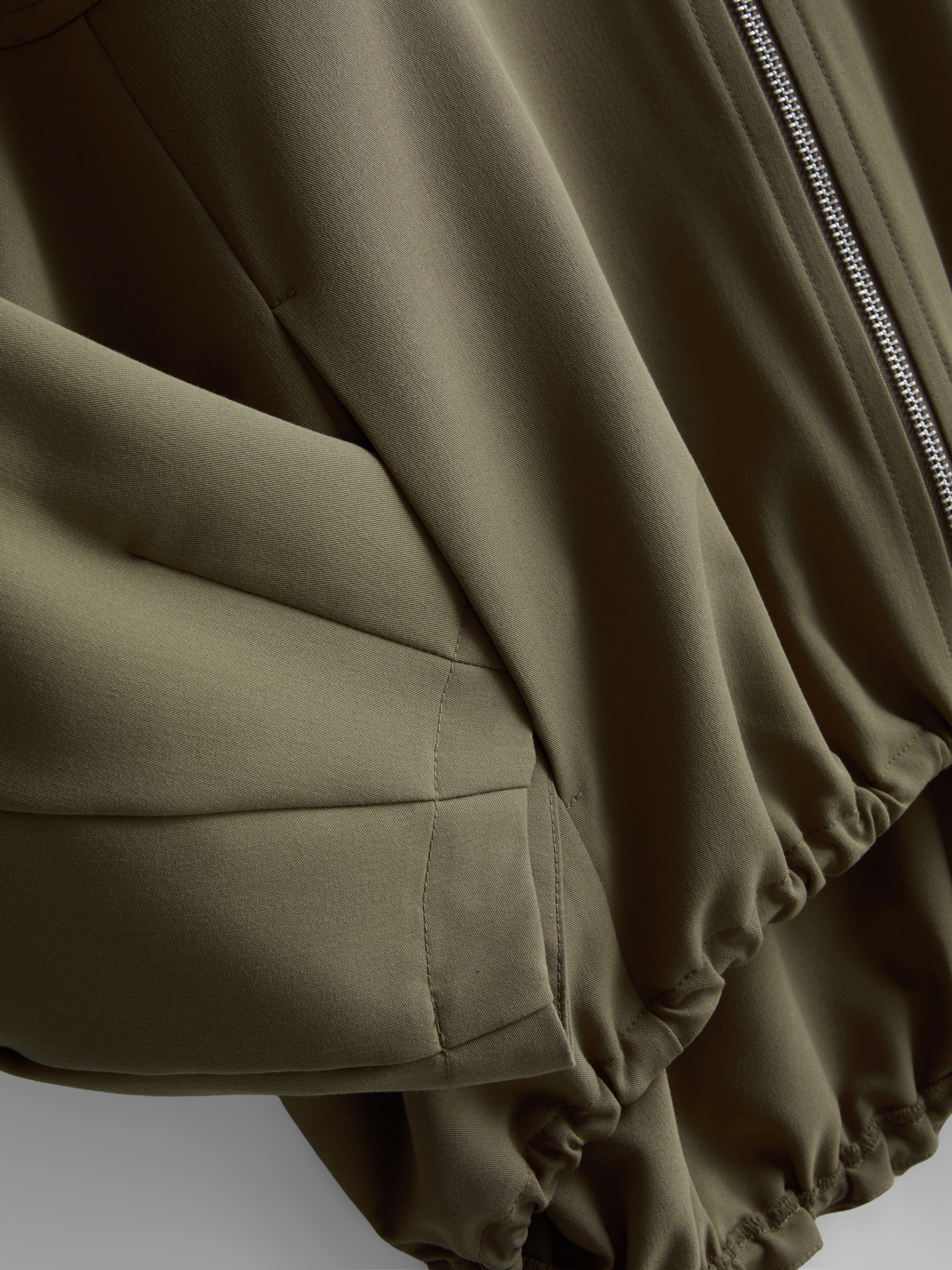 Camisa-chaqueta con cuello y cremallera integral