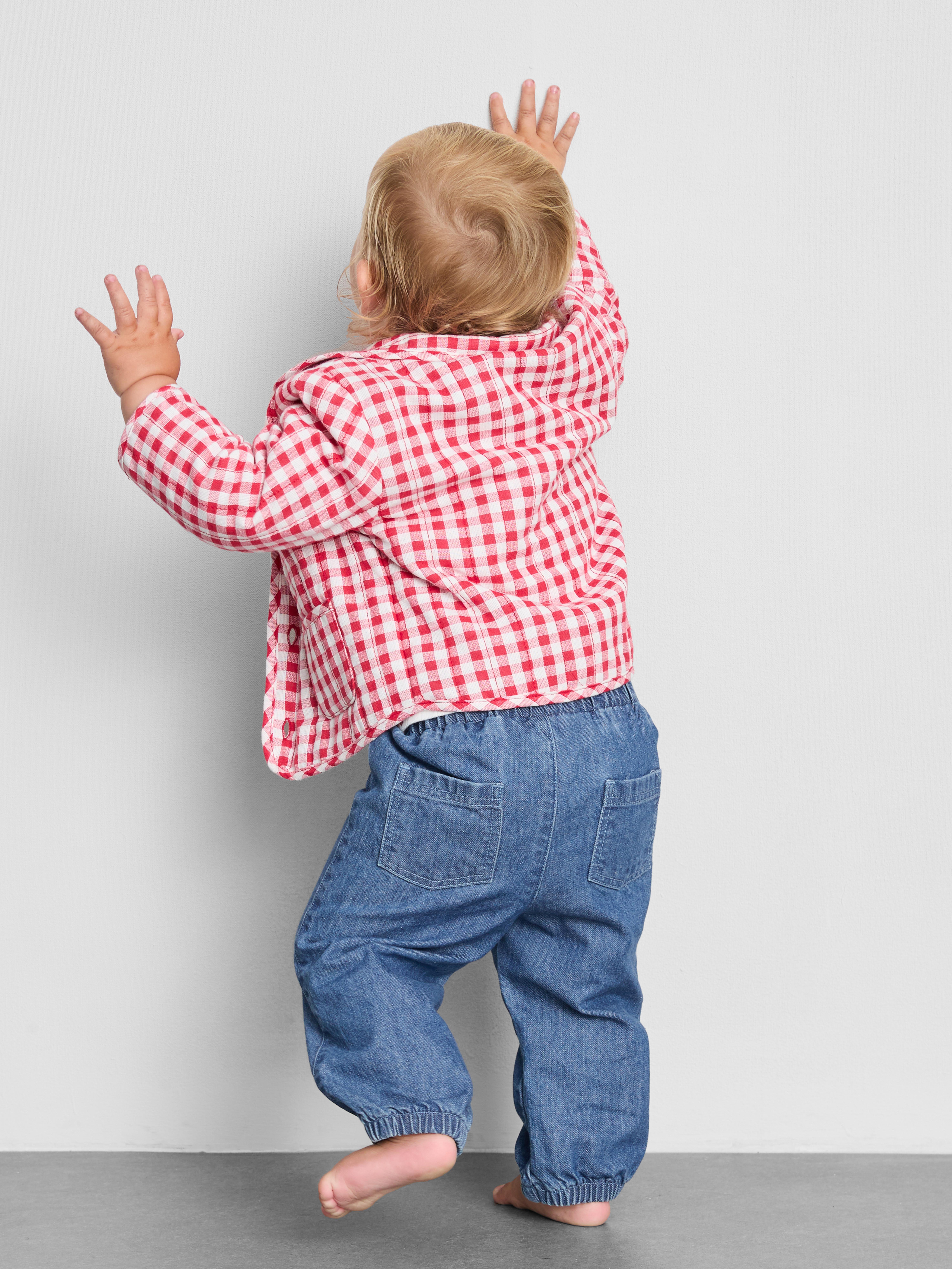 0-18mths | T-Shirt, Jeans, and Gingham Jacket Newborn Set