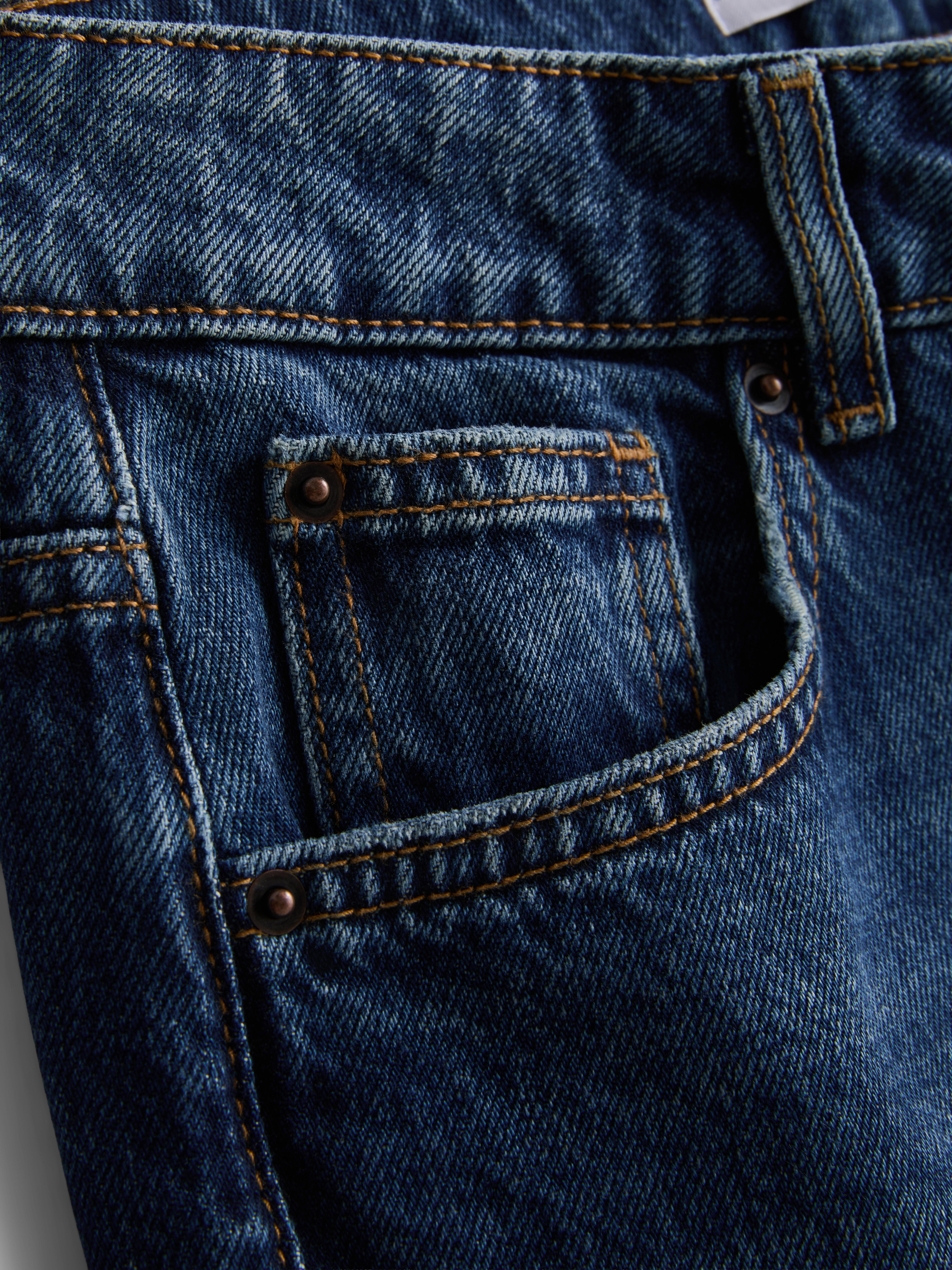 Kurze Jeans aus Baumwoll-Denim