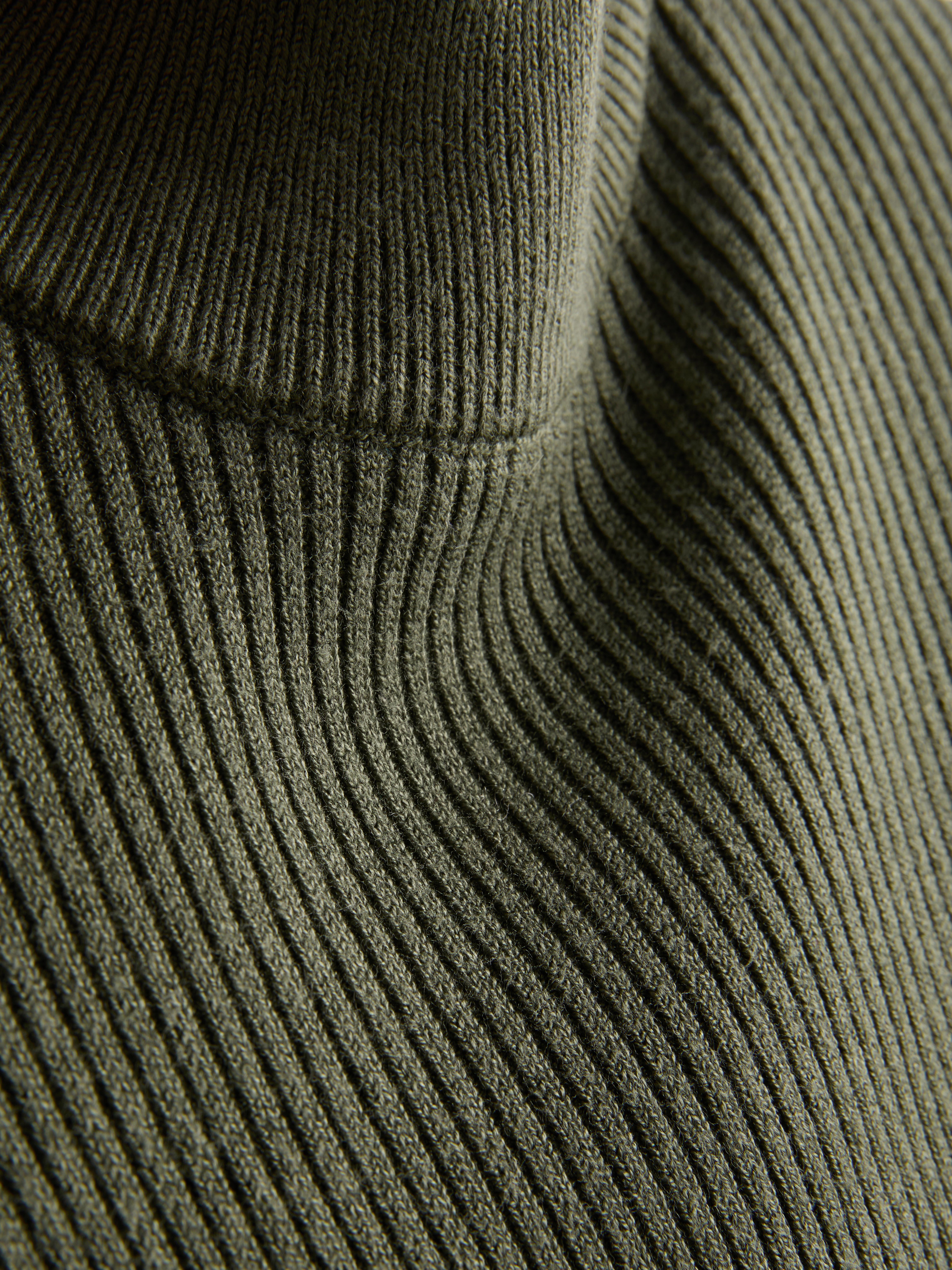 Ribbed Turtle Neck Jumper