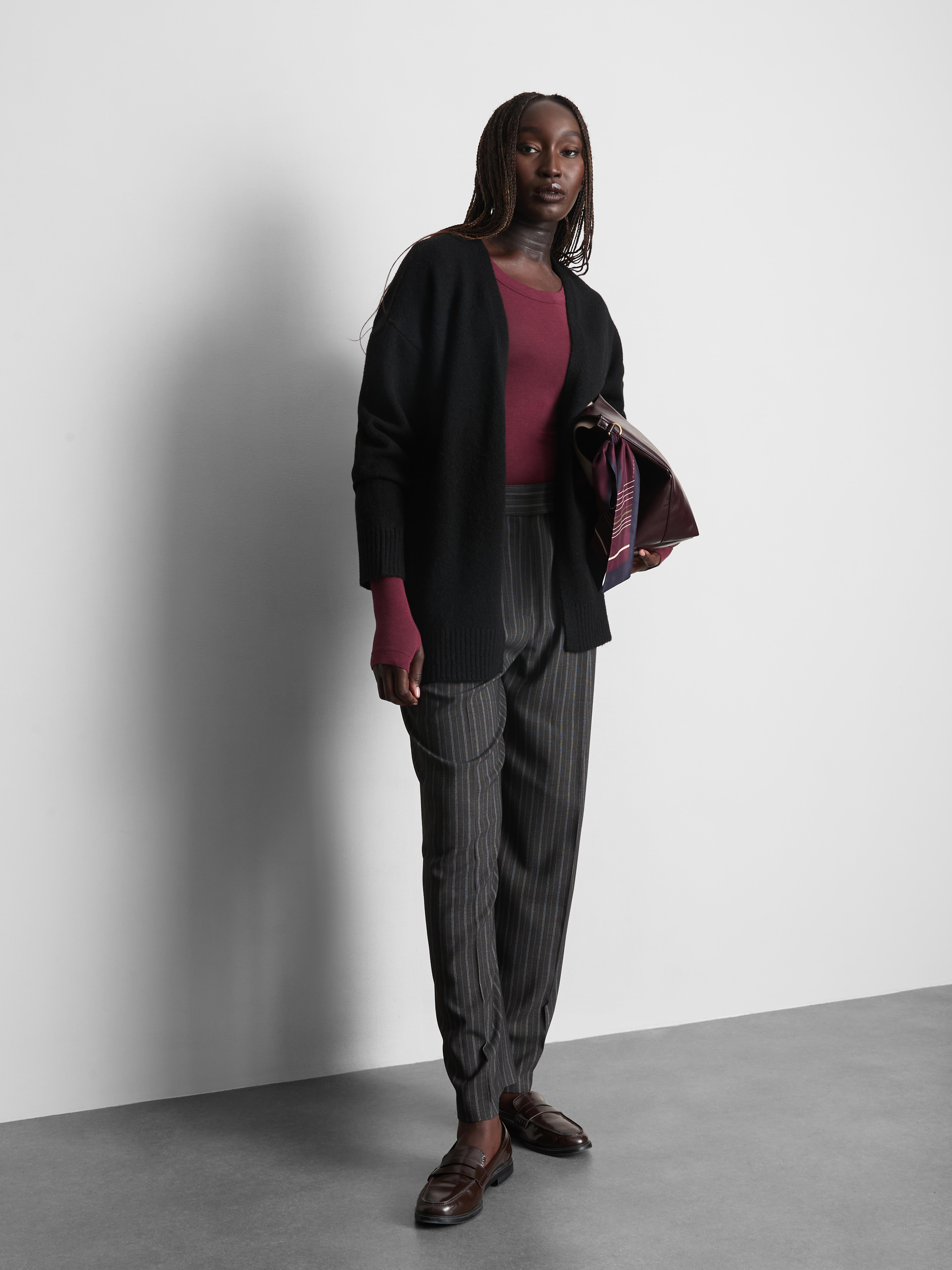 Klassischer, lockerer, gestrickter Cardigan
