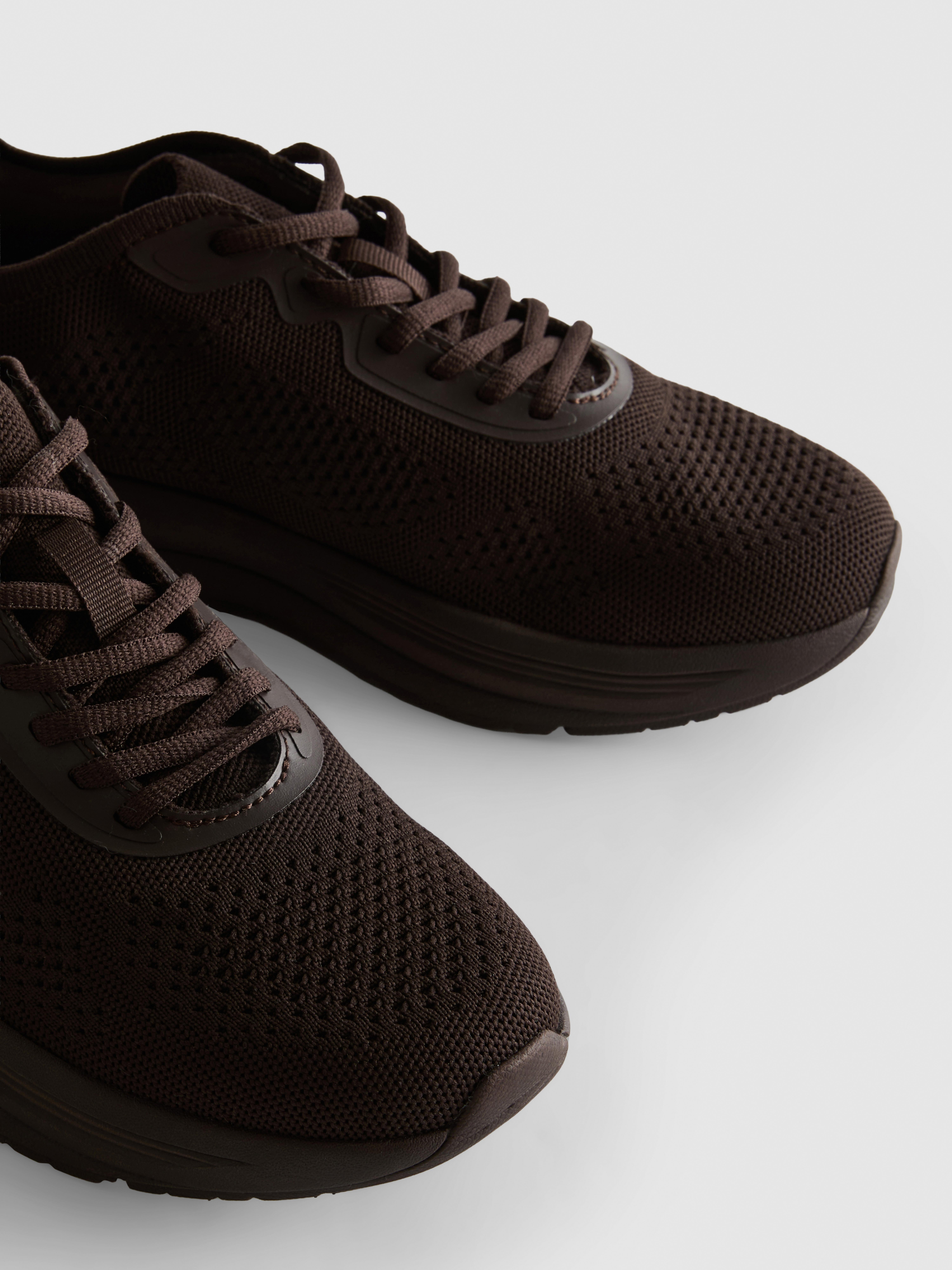 Low Top Knitted Trainers