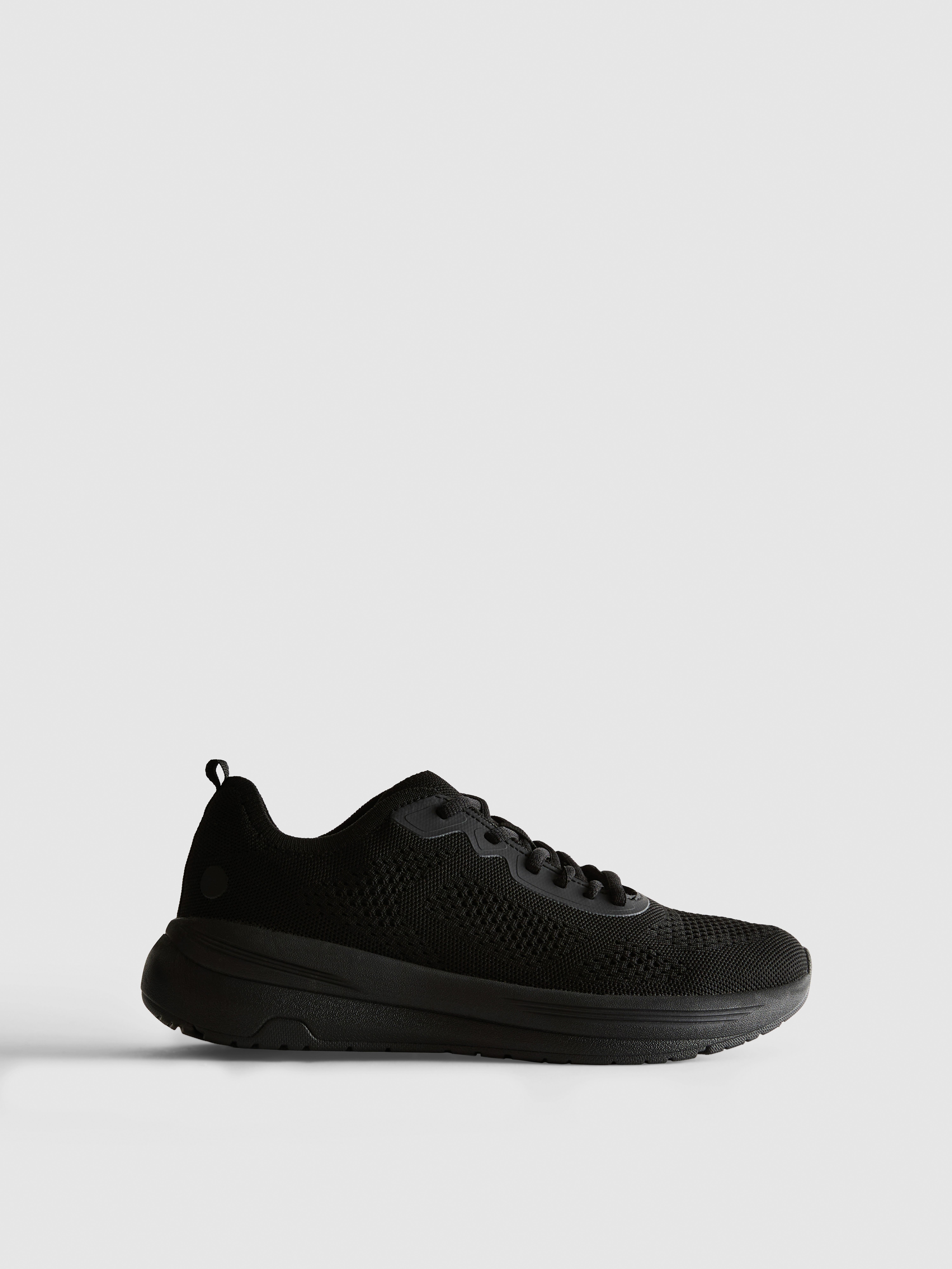 Low Top Knitted Trainers Black